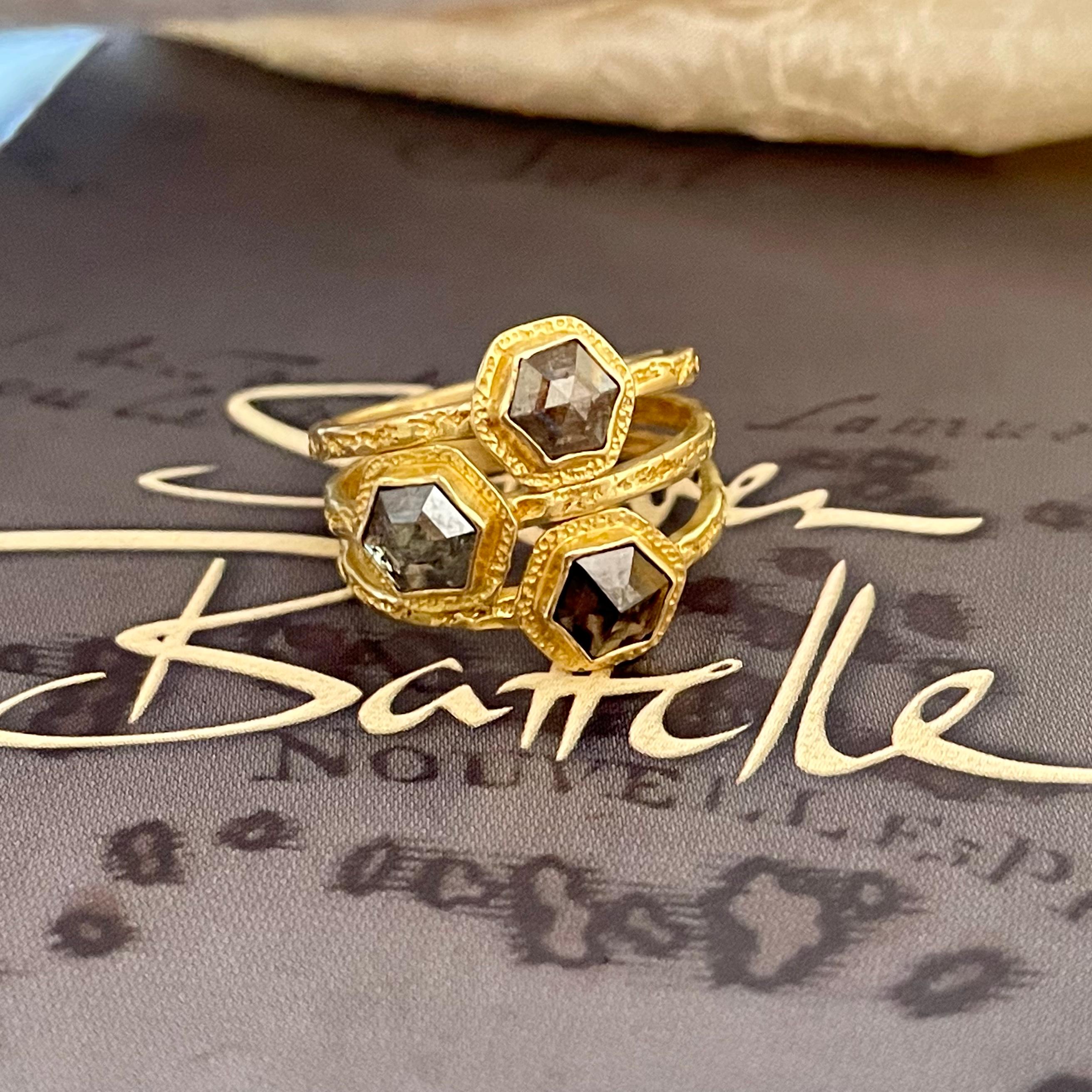 Steven Battelle 2,0 Karat Sechseckiger Diamantring aus 18 Karat Gold 4