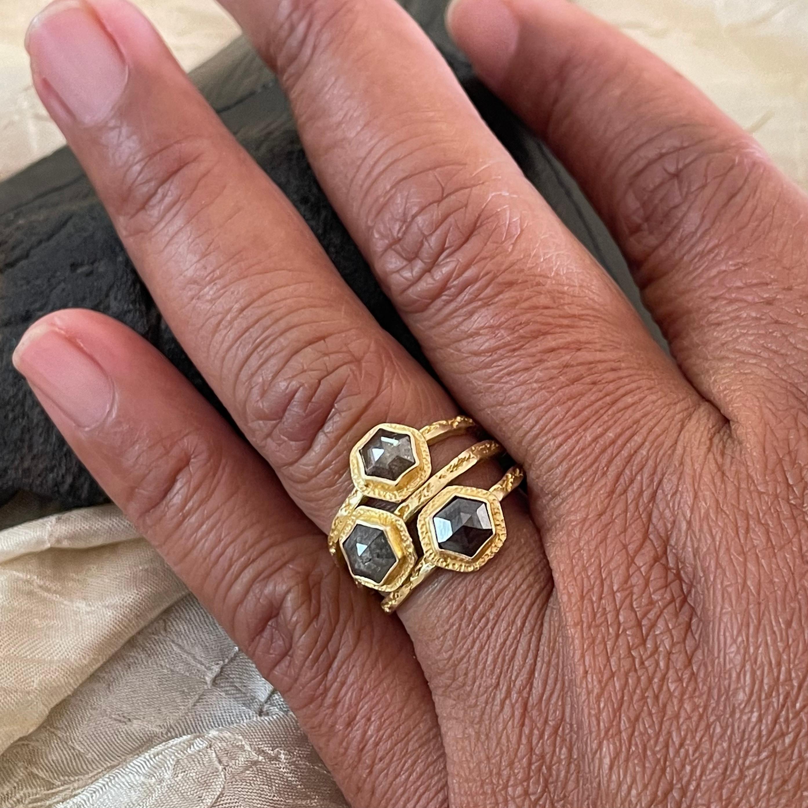 Steven Battelle 2,0 Karat Sechseckiger Diamantring aus 18 Karat Gold im Zustand „Neu“ in Soquel, CA