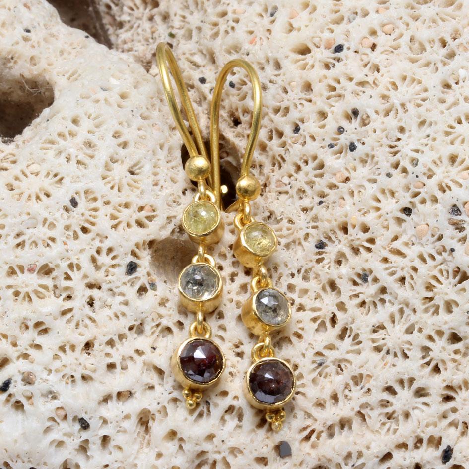 Steven Battelle 2.0 Carats Multicolored Natural Diamond 18K Gold Earrings In New Condition For Sale In Soquel, CA
