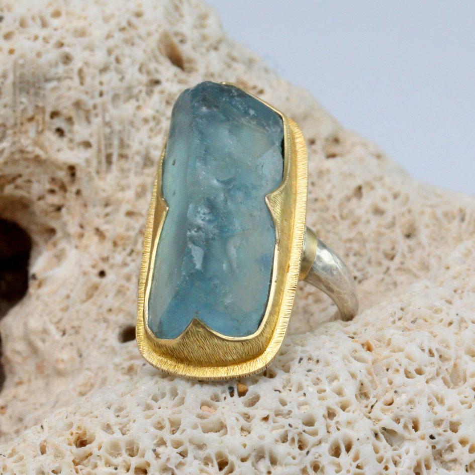 Steven Battelle 20.1 Carats Natural Aquamarine Sterling Silver 18K Gold Ring In New Condition For Sale In Soquel, CA