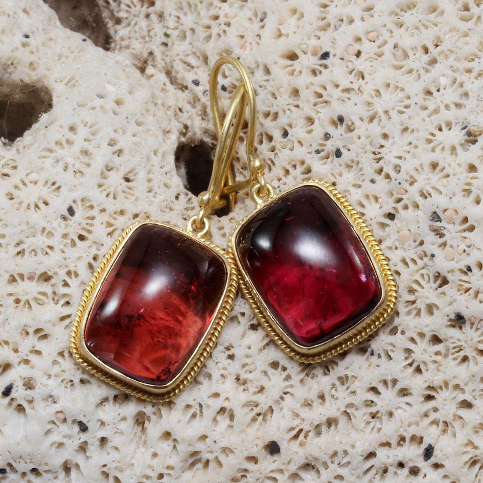 Women's or Men's Steven Battelle 20.6 Carats Cabochon Pink Tourmaline 18K Gold Earrings For Sale