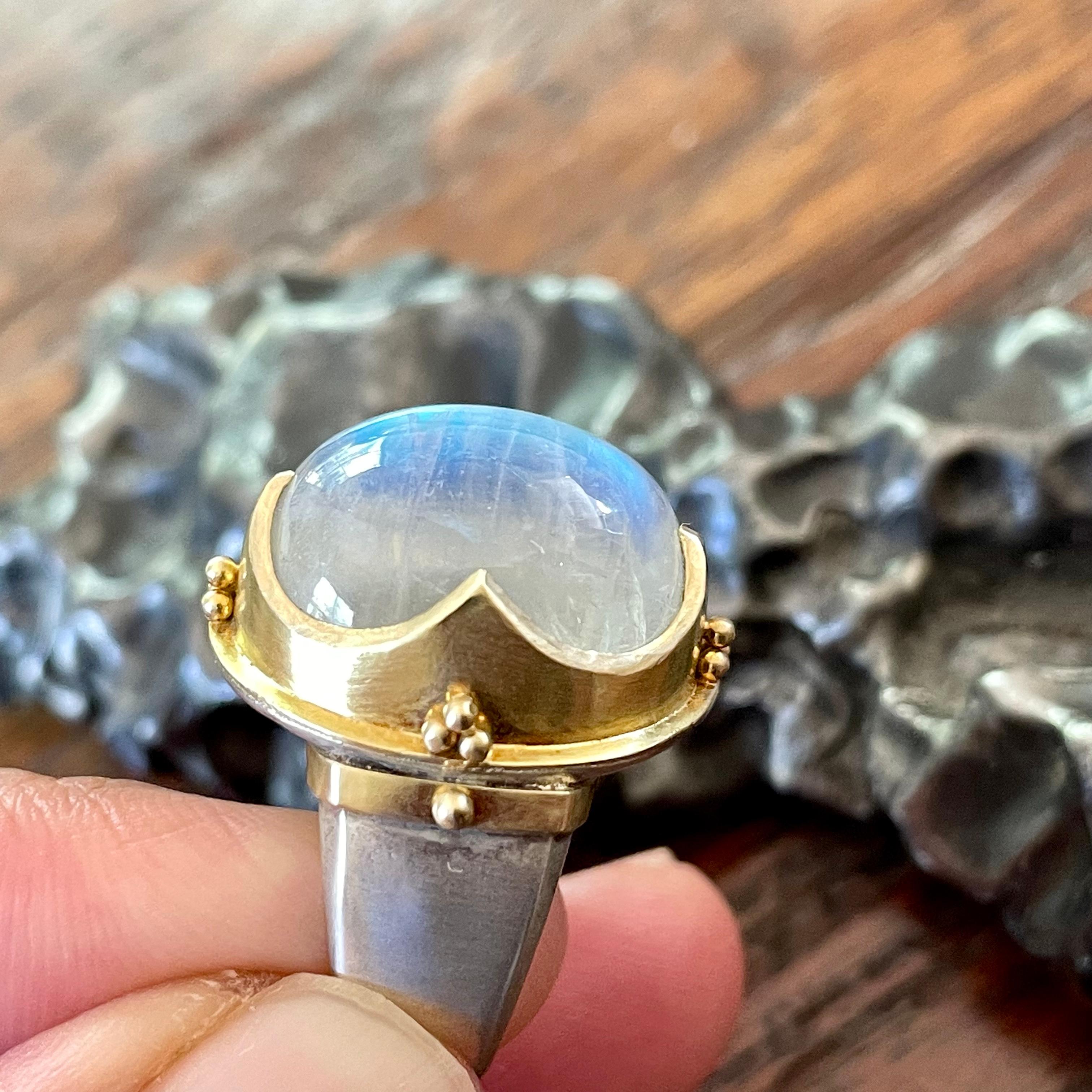 Contemporary Steven Battelle 20.7 Carats Rainbow Moonstone 18K Gold and Silver Ring