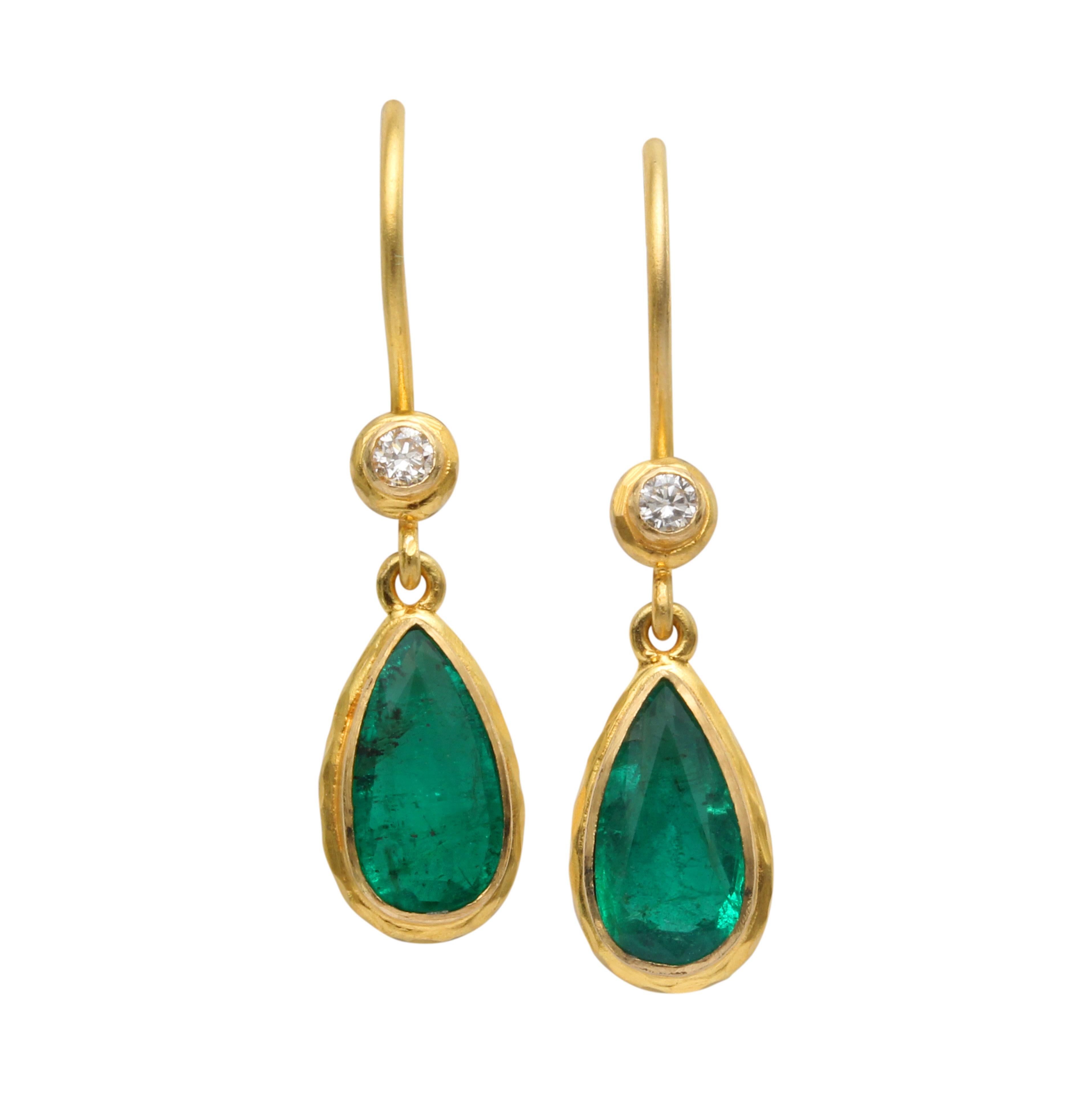 da uomo o donna Steven Battelle 2.1 Carats Emerald Diamond 18K Gold Wire Earrings in vendita
