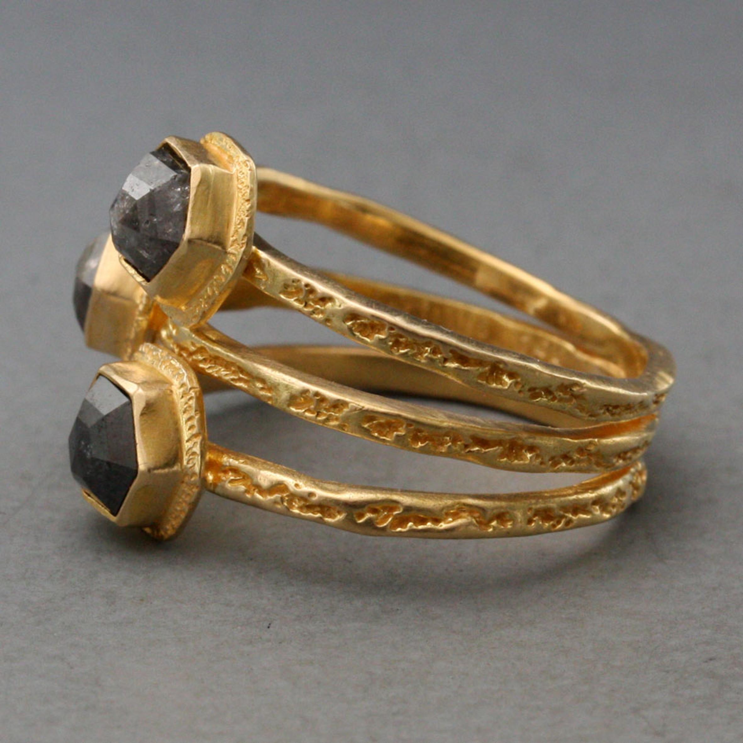 Steven Battelle 2.1 Carats Hexagonal Rose-Cut Colored Diamonds 18K Gold Ring In New Condition For Sale In Soquel, CA