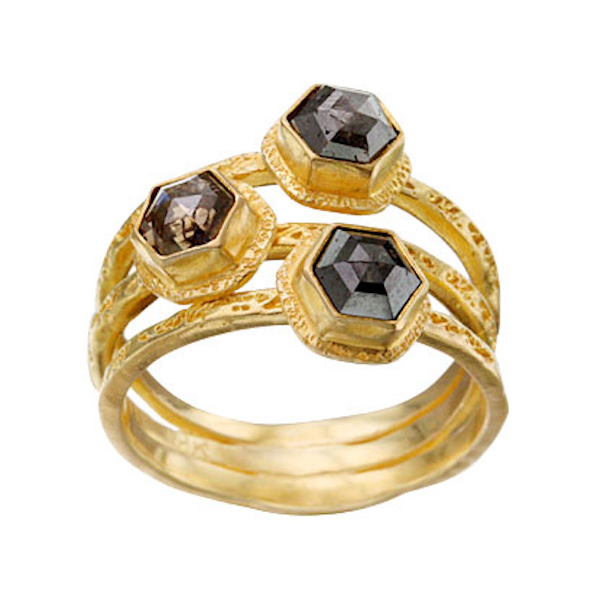 Steven Battelle 2.1 Carats Hexagonal Rose-Cut Colored Diamonds 18K Gold Ring For Sale 2