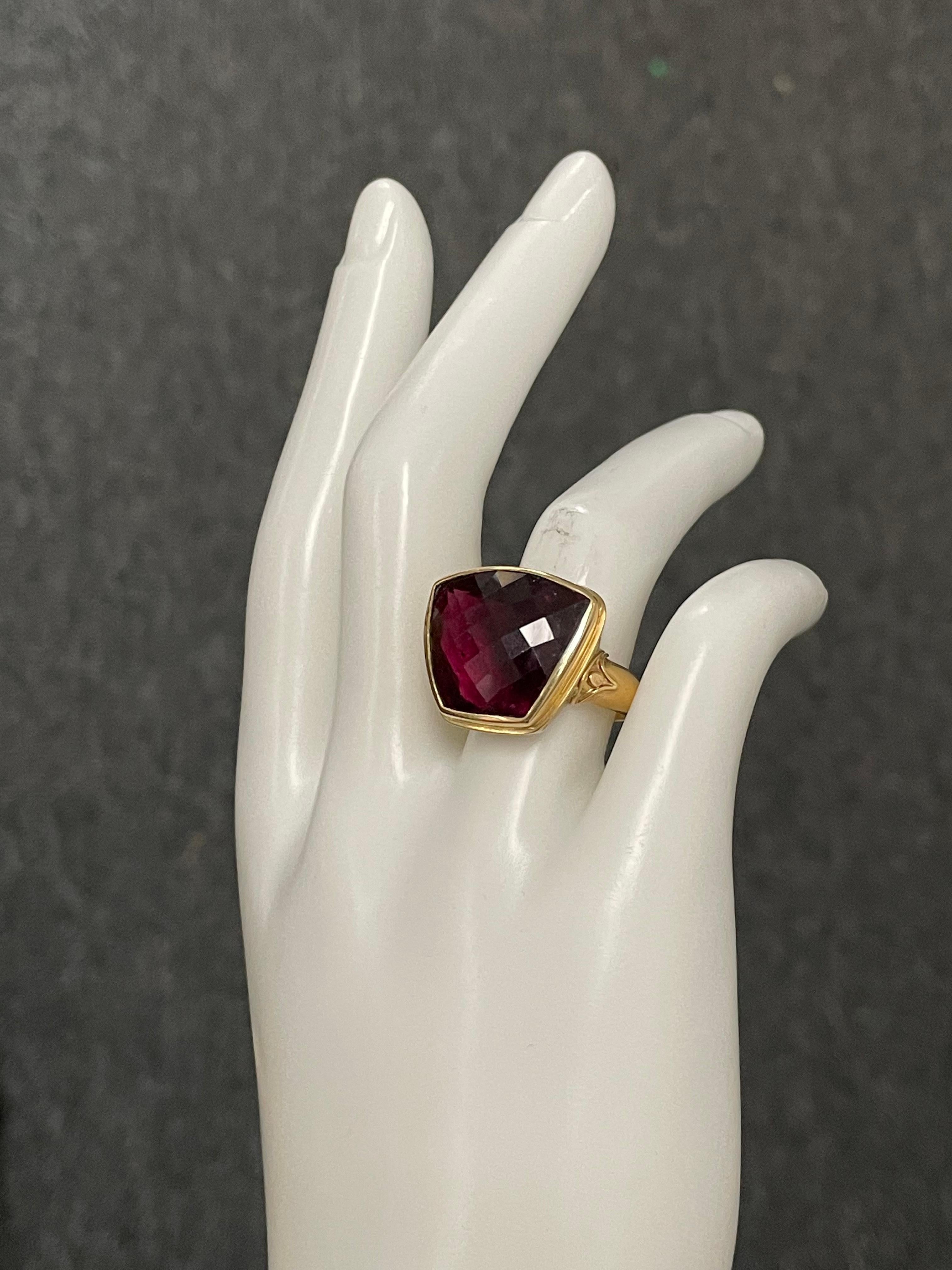 21.4 Carat Pink Tourmaline 18k Gold Ring In New Condition For Sale In Soquel, CA