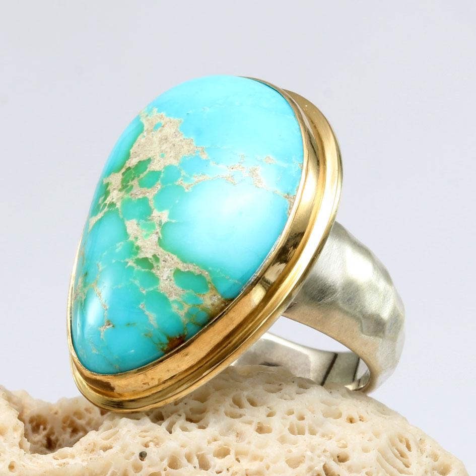 Steven Battelle 21.7 Carats Arizona Turquoise Sterling 18K Gold Ring In New Condition For Sale In Soquel, CA