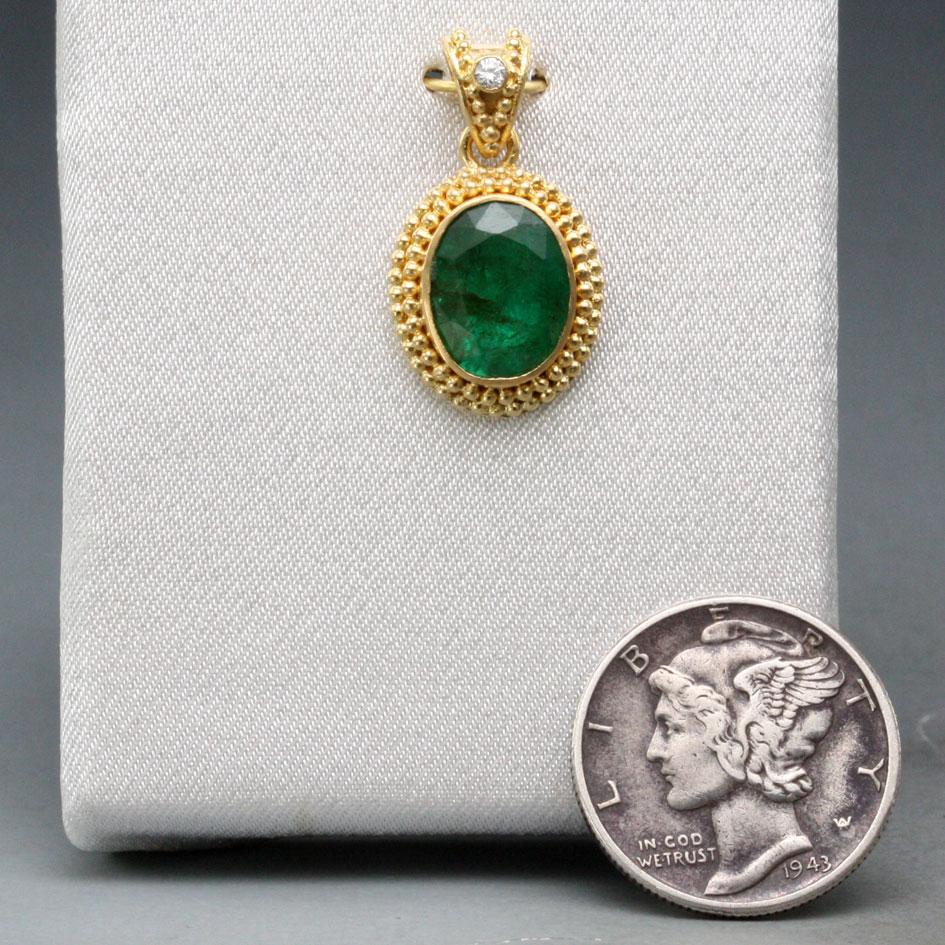 2.2 Carats Emerald Diamond 18k Gold Pendant 5