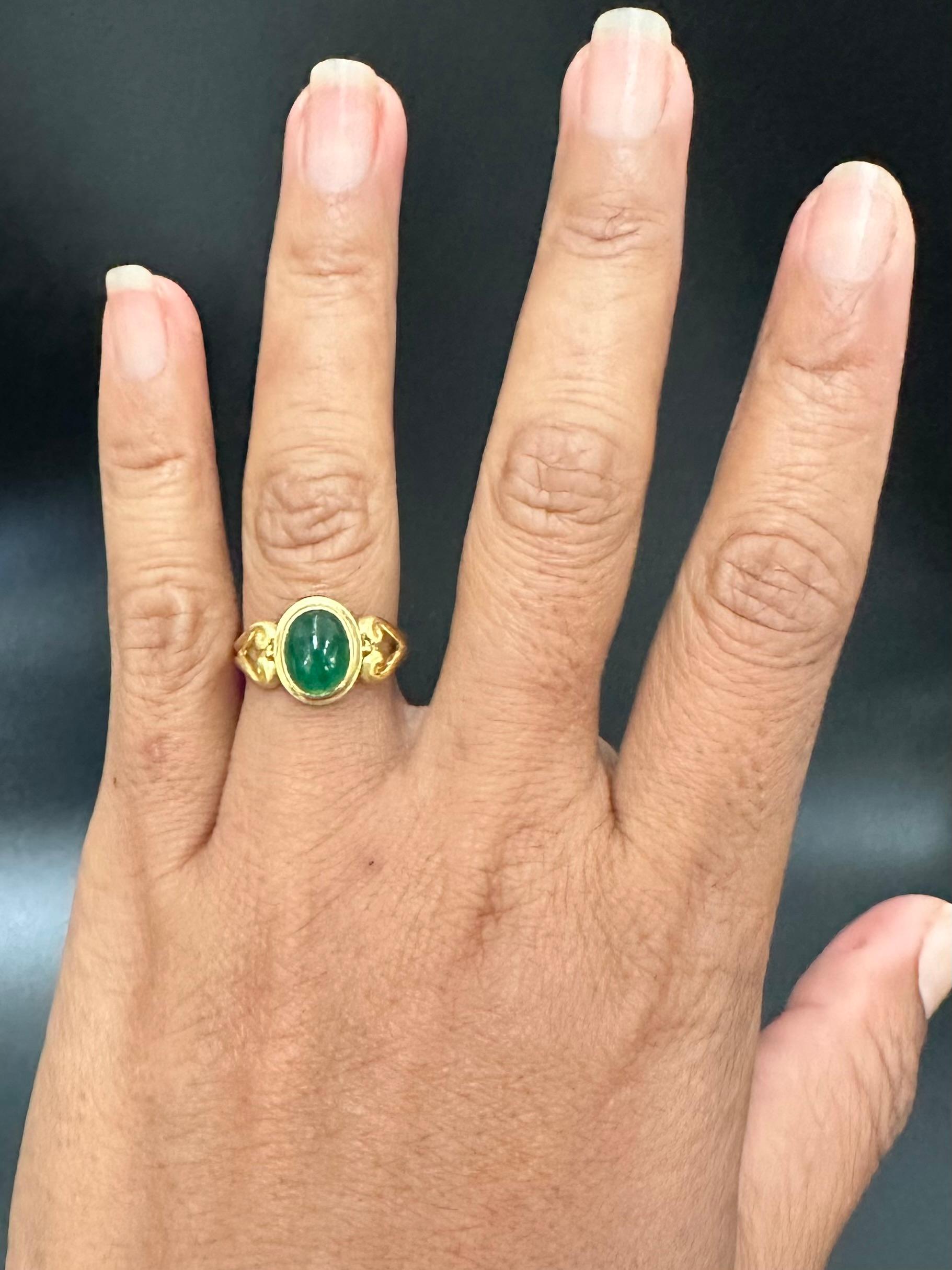 Steven Battelle 2.3 Carats Cabochon Emerald 18K Gold Ring 6