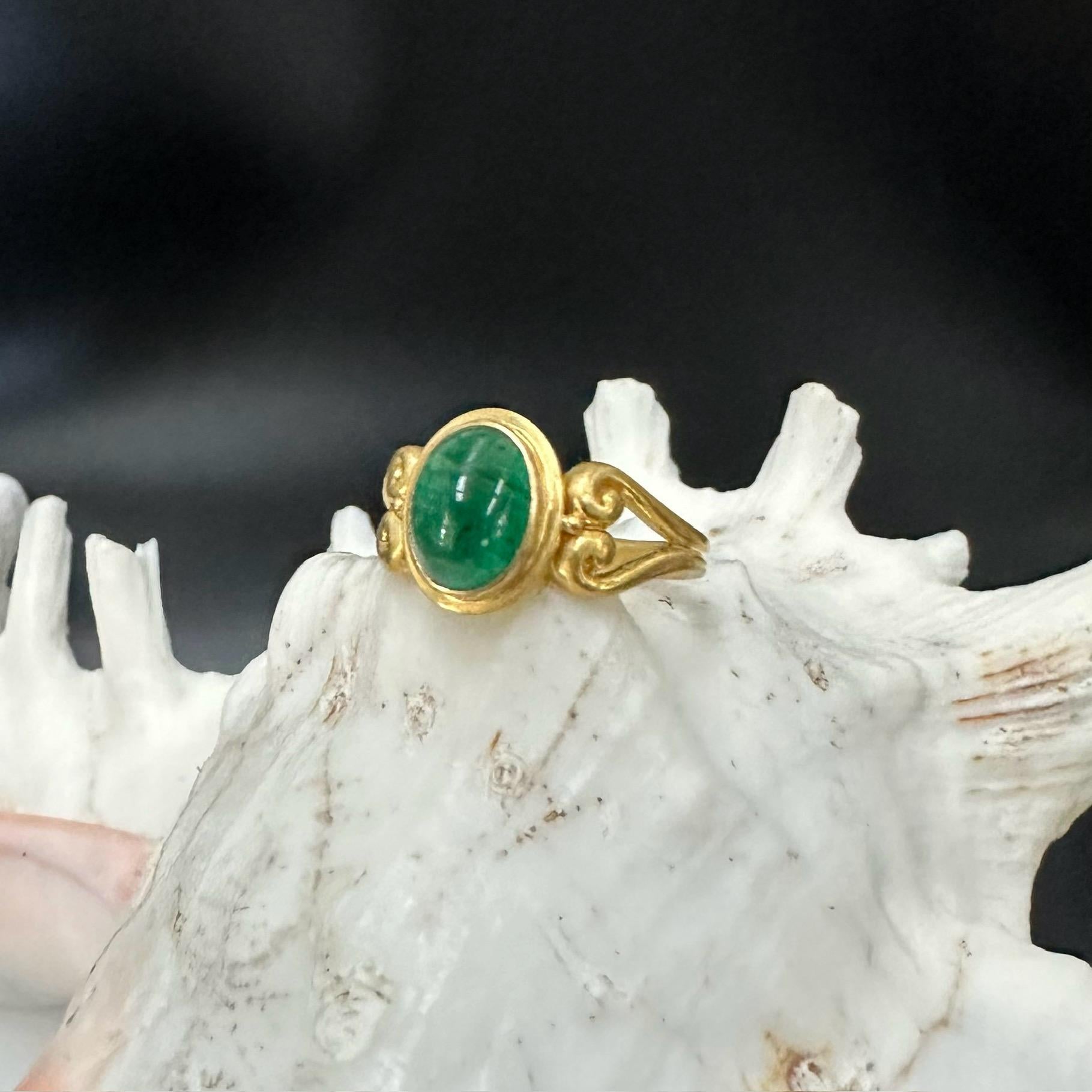 Steven Battelle 2.3 Carats Cabochon Emerald 18K Gold Ring 2