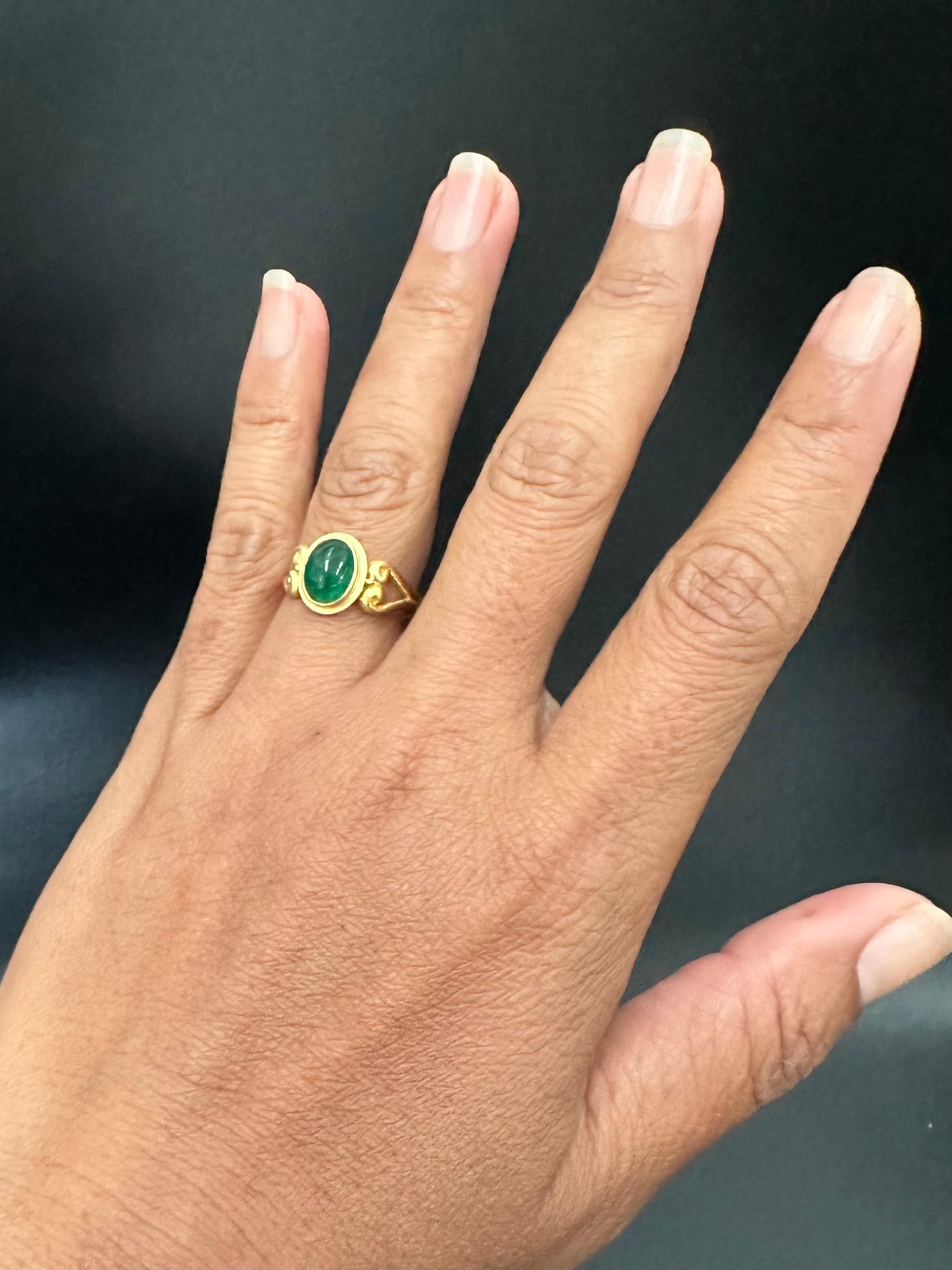 Steven Battelle 2.3 Carats Cabochon Emerald 18K Gold Ring 3