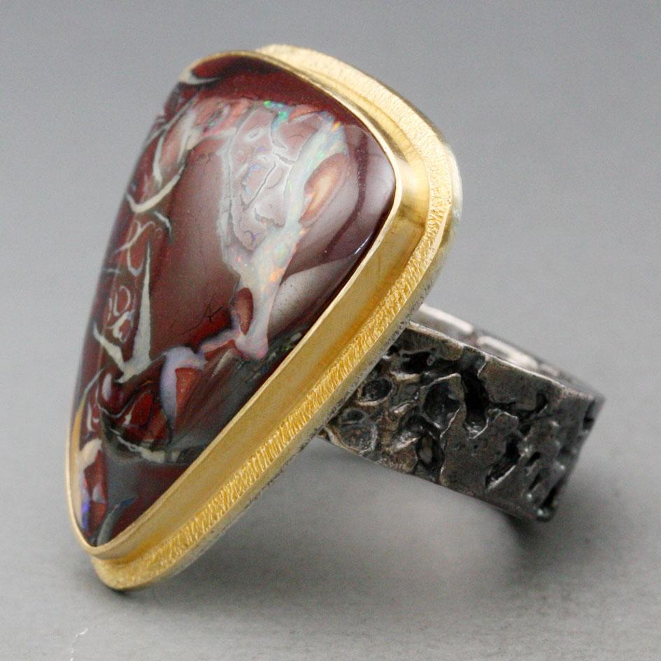 Steven Battelle 23.3 Carats Koroit Boulder Opal Oxidized Sterling 18K Gold Ring In New Condition For Sale In Soquel, CA