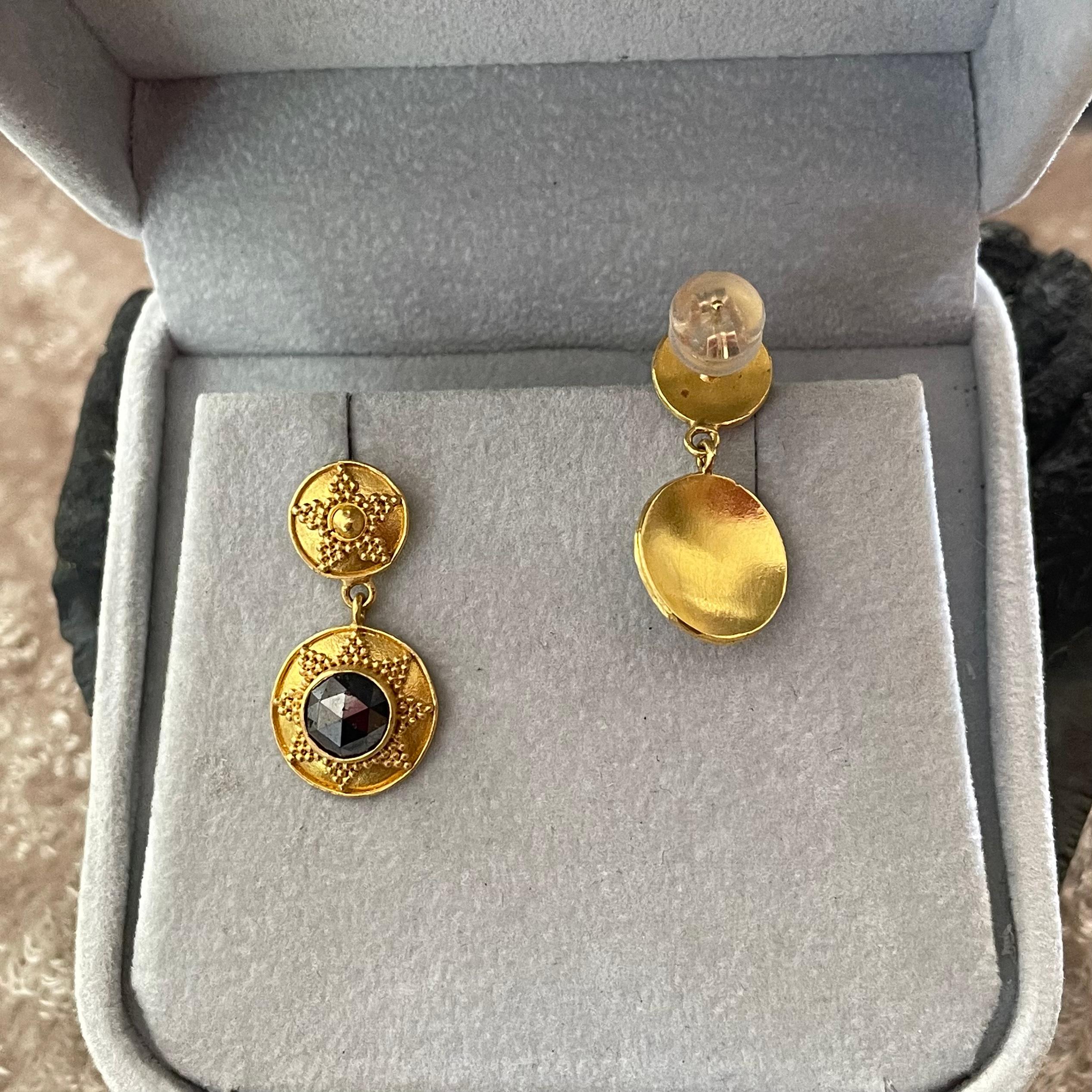 Steven Battelle 2,4 Karat Schwarzer Diamant 22K Gold Post-Ohrringe Damen im Angebot