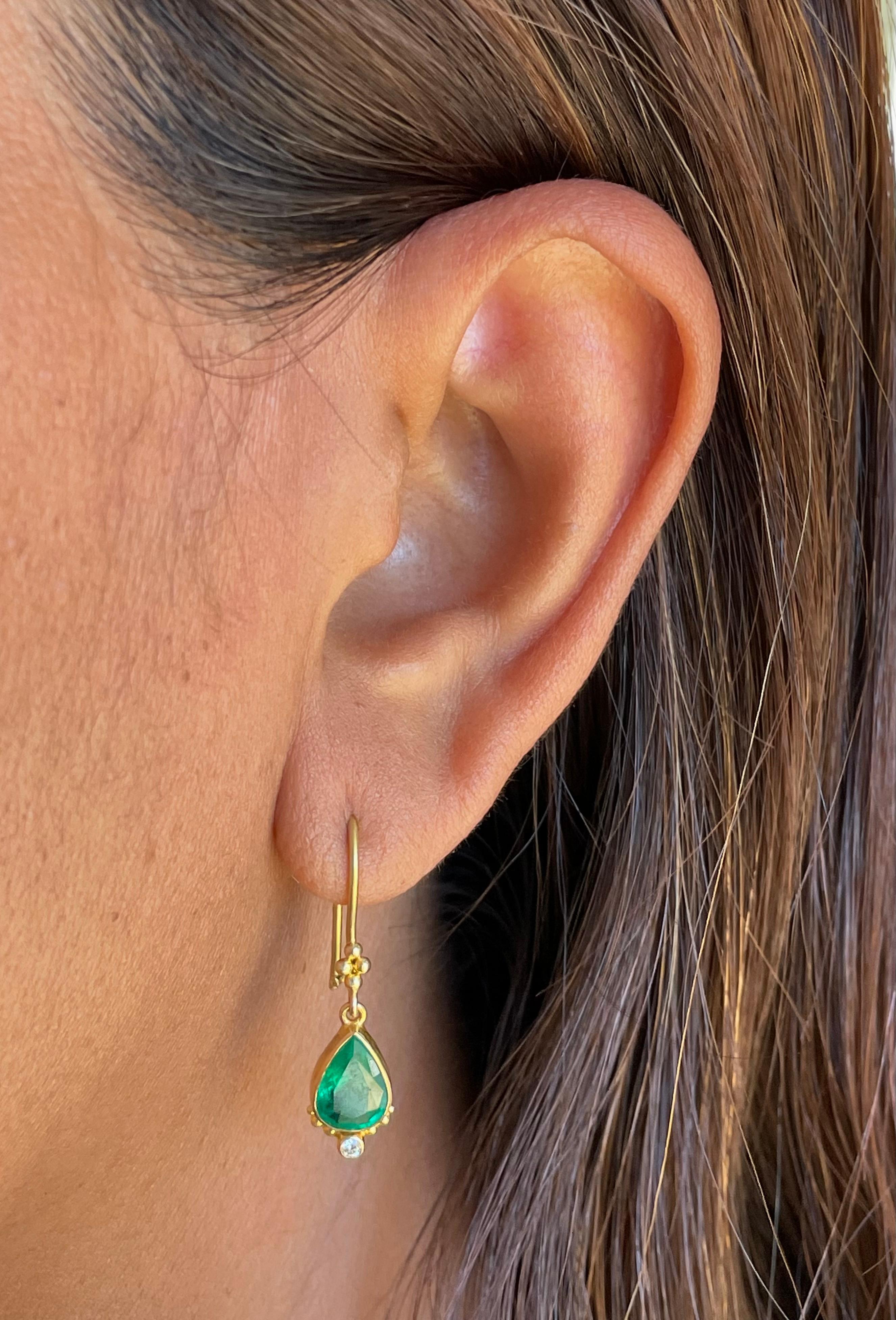 Steven Battelle 2.4 Carats Emerald Diamond 18K Gold Wire Earrings 3