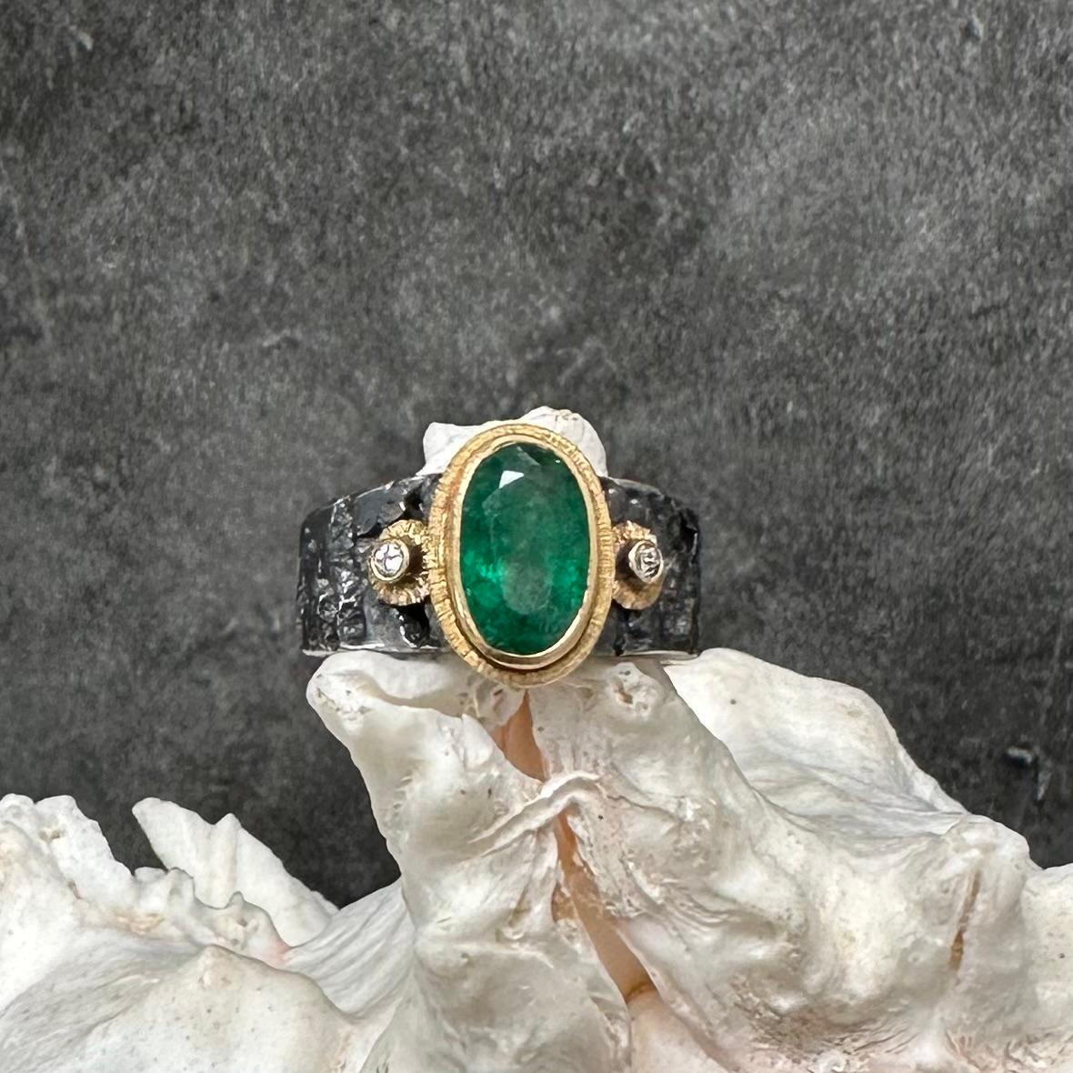 Steven Battelle 2.4 Carats Emerald Diamond Oxidized Silver 18K Gold Ring For Sale 11