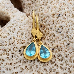 Steven Battelle 2.5 Carats Faceted Apatite 18K Gold Earrings