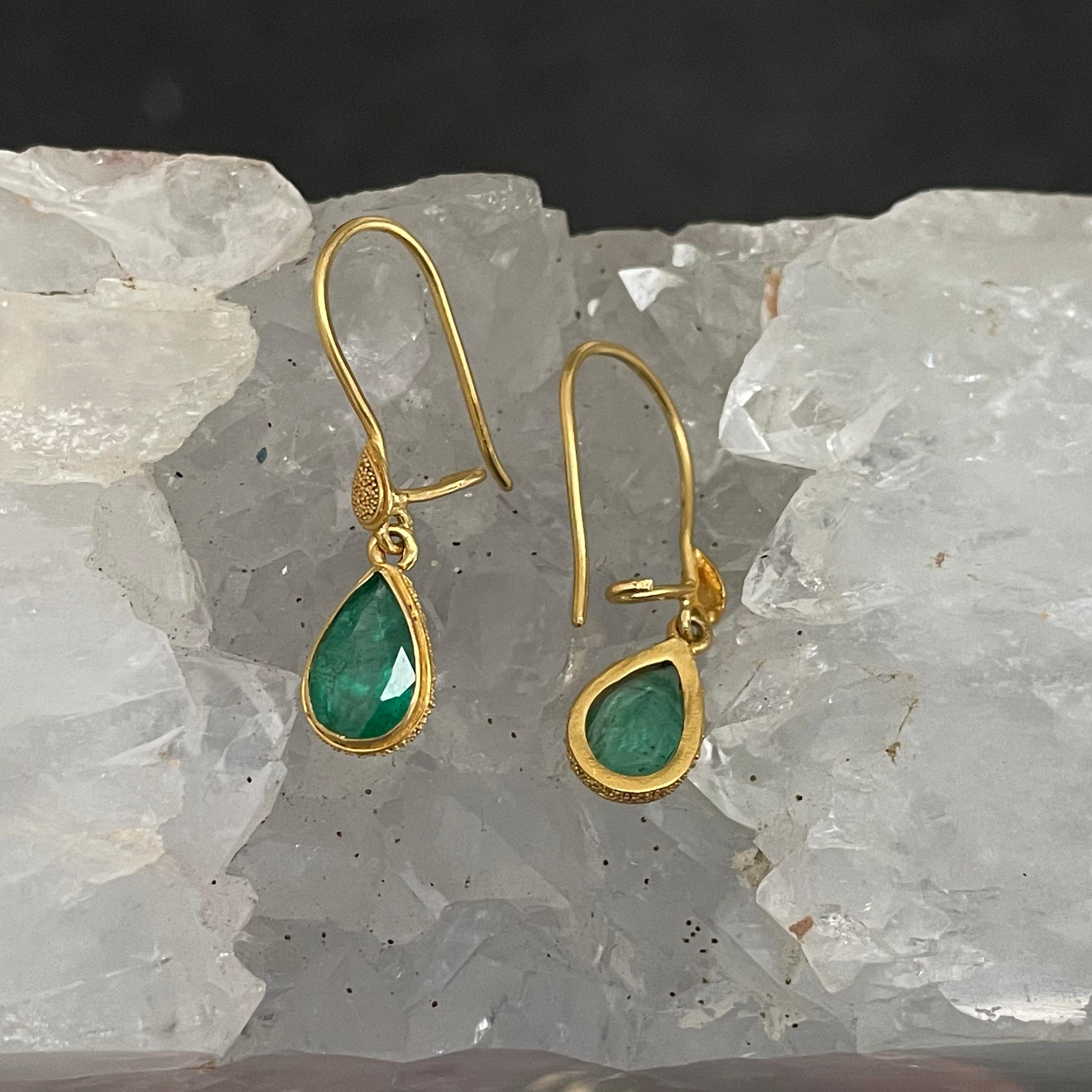 Steven Battelle 2.6 Carat Emerald Drop Earrings 22K Gold In New Condition For Sale In Soquel, CA