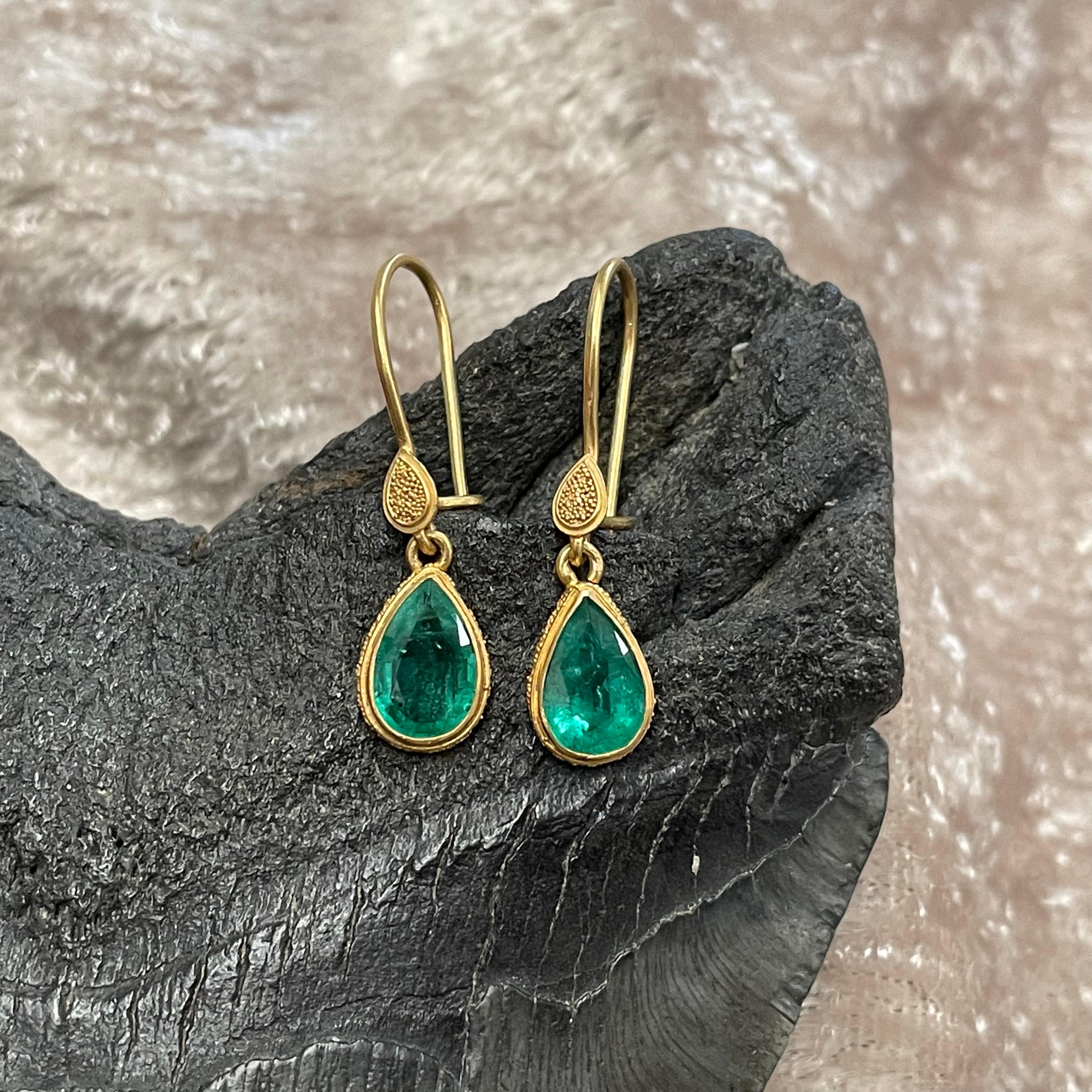 Women's Steven Battelle 2.6 Carat Emerald Drop Earrings 22K Gold For Sale