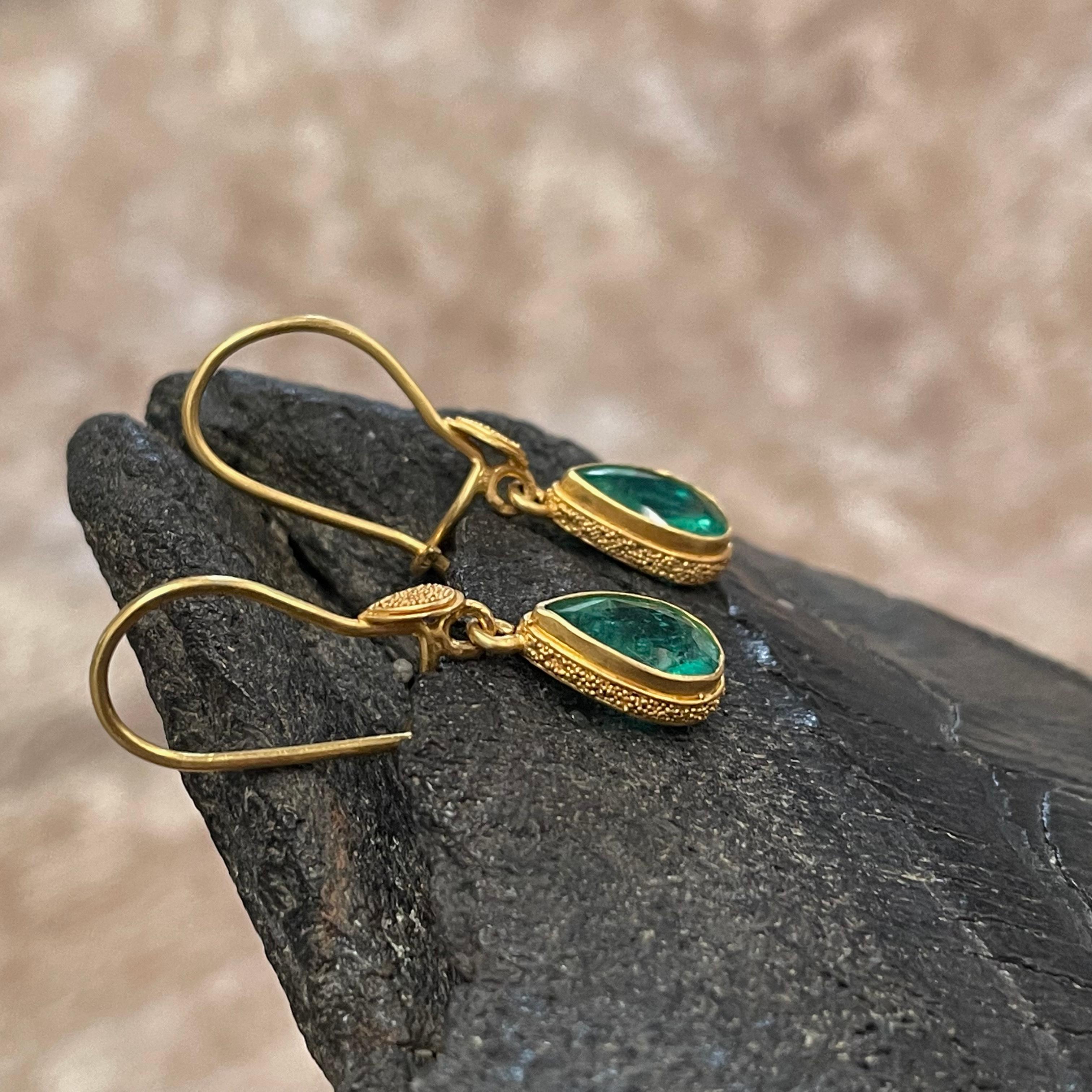 Steven Battelle 2.6 Carat Emerald Drop Earrings 22K Gold For Sale 1