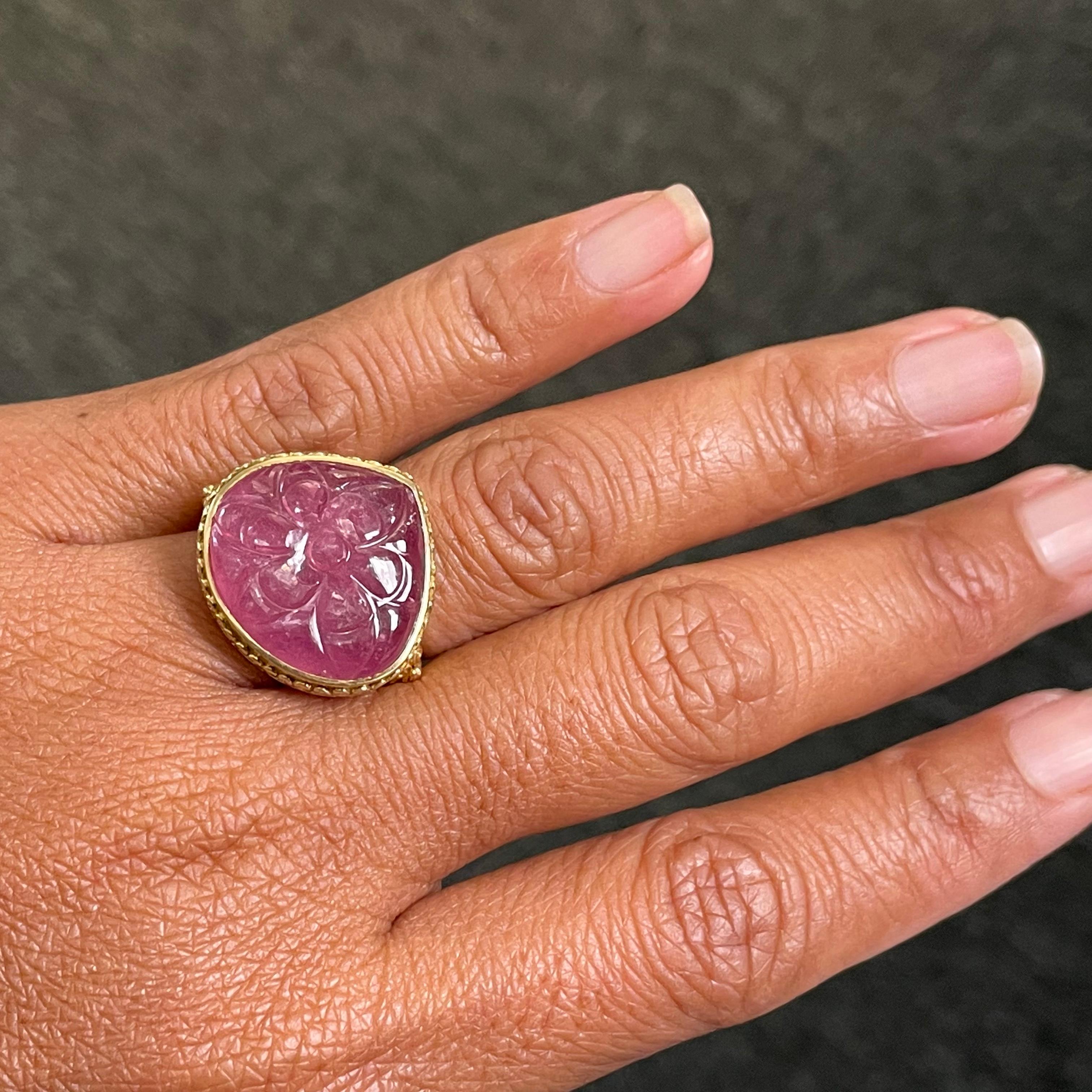 Steven Battelle 26.3 Carved Ruby Cabochon 18K Gold Ring 2
