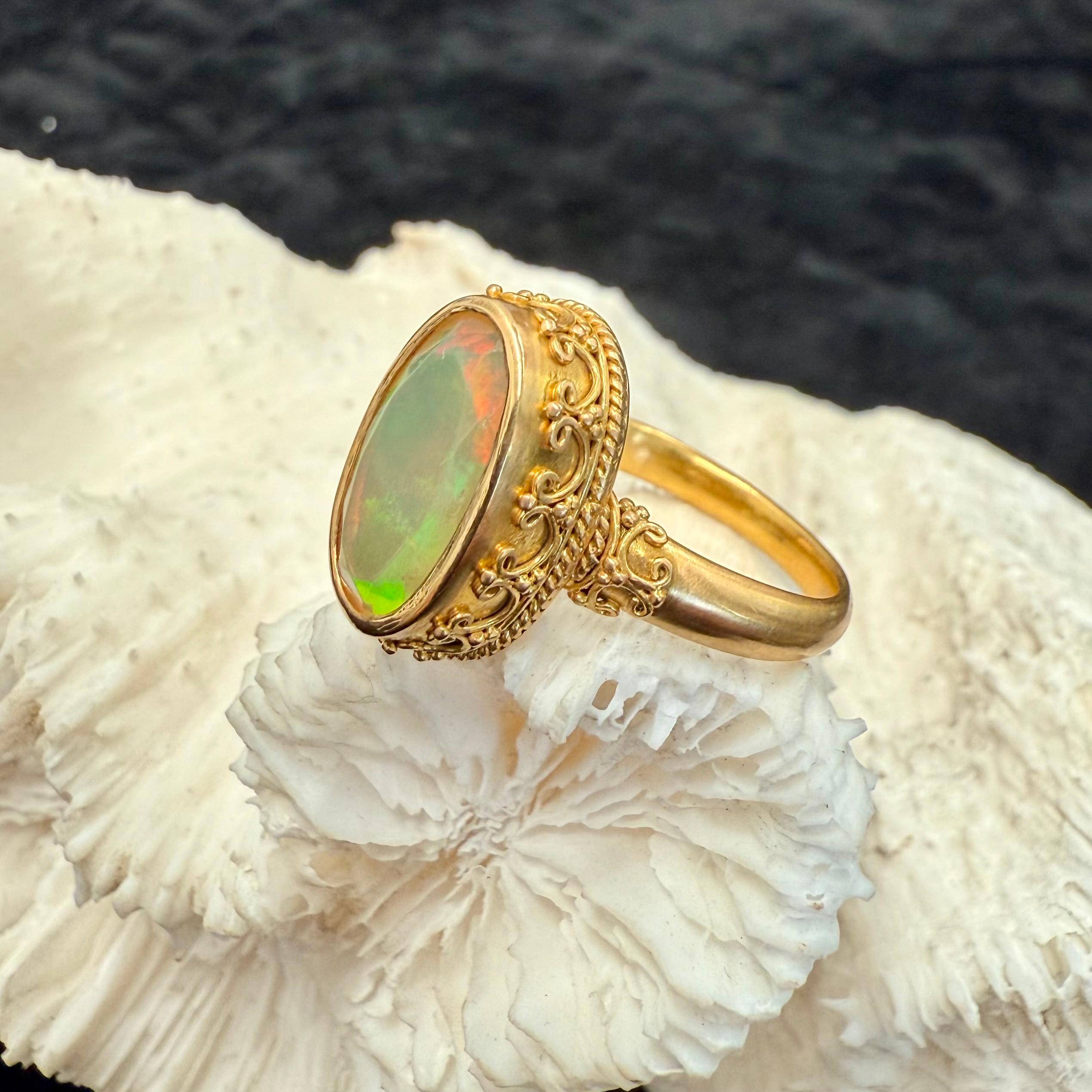 Steven Battelle Anillo de oro de 22 quilates con ópalo etíope de 2,7 quilates en venta 5