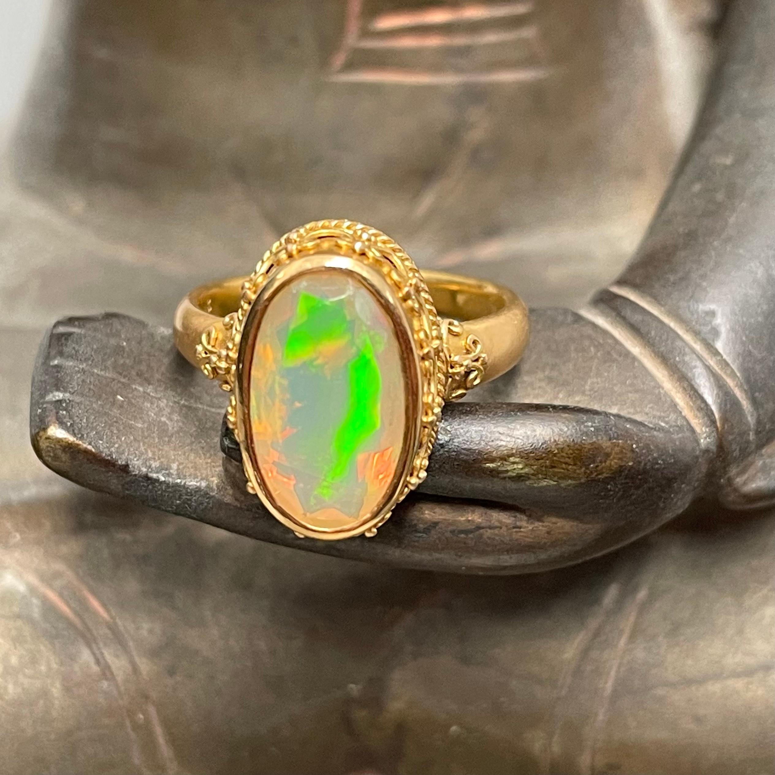 De las mujeres Steven Battelle Anillo de oro de 22 quilates con ópalo etíope de 2,7 quilates en venta