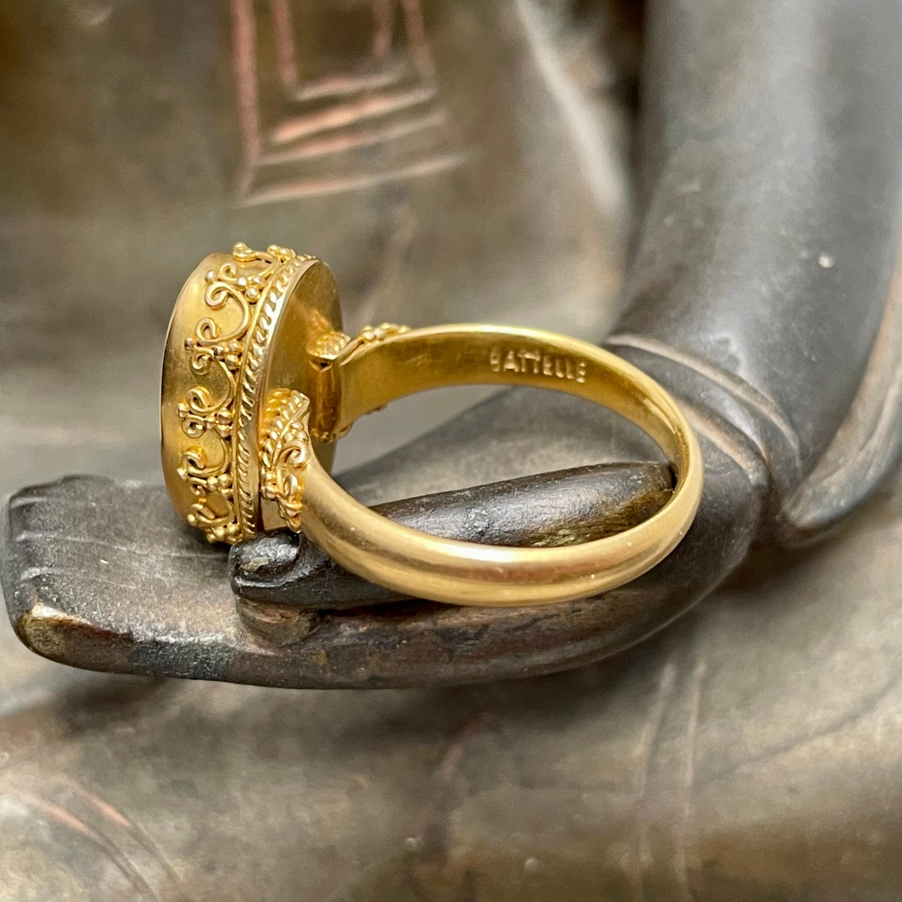Steven Battelle Anillo de oro de 22 quilates con ópalo etíope de 2,7 quilates en venta 1