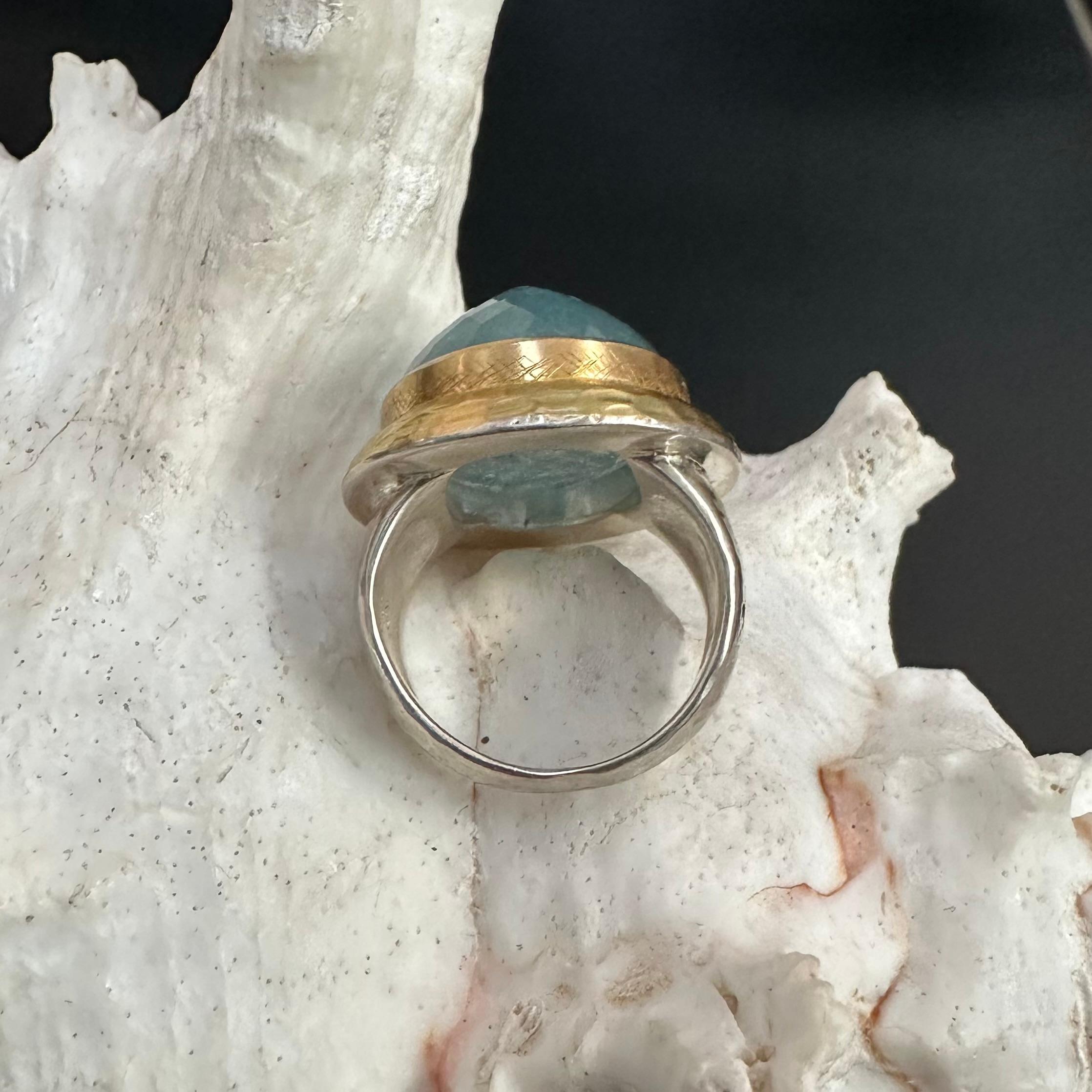 Steven Battelle 27.8 Carats Aquamarine 18K Gold/Silver Ring In New Condition For Sale In Soquel, CA