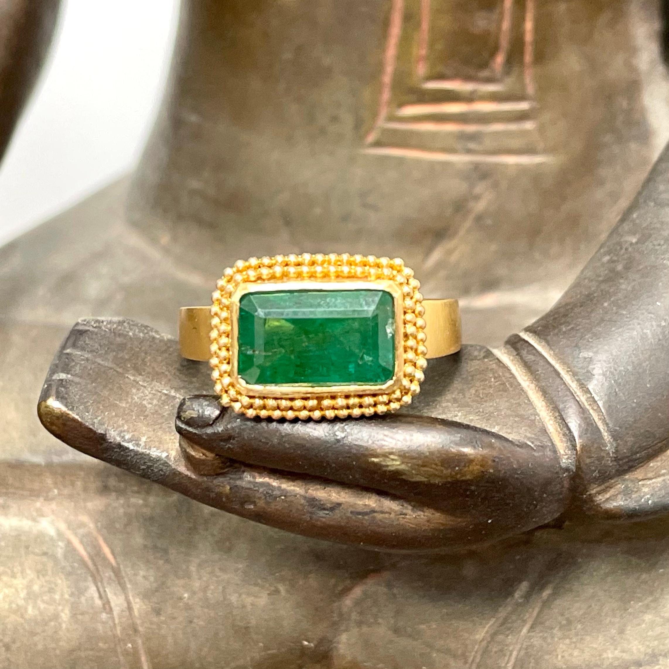 22k gold emerald ring