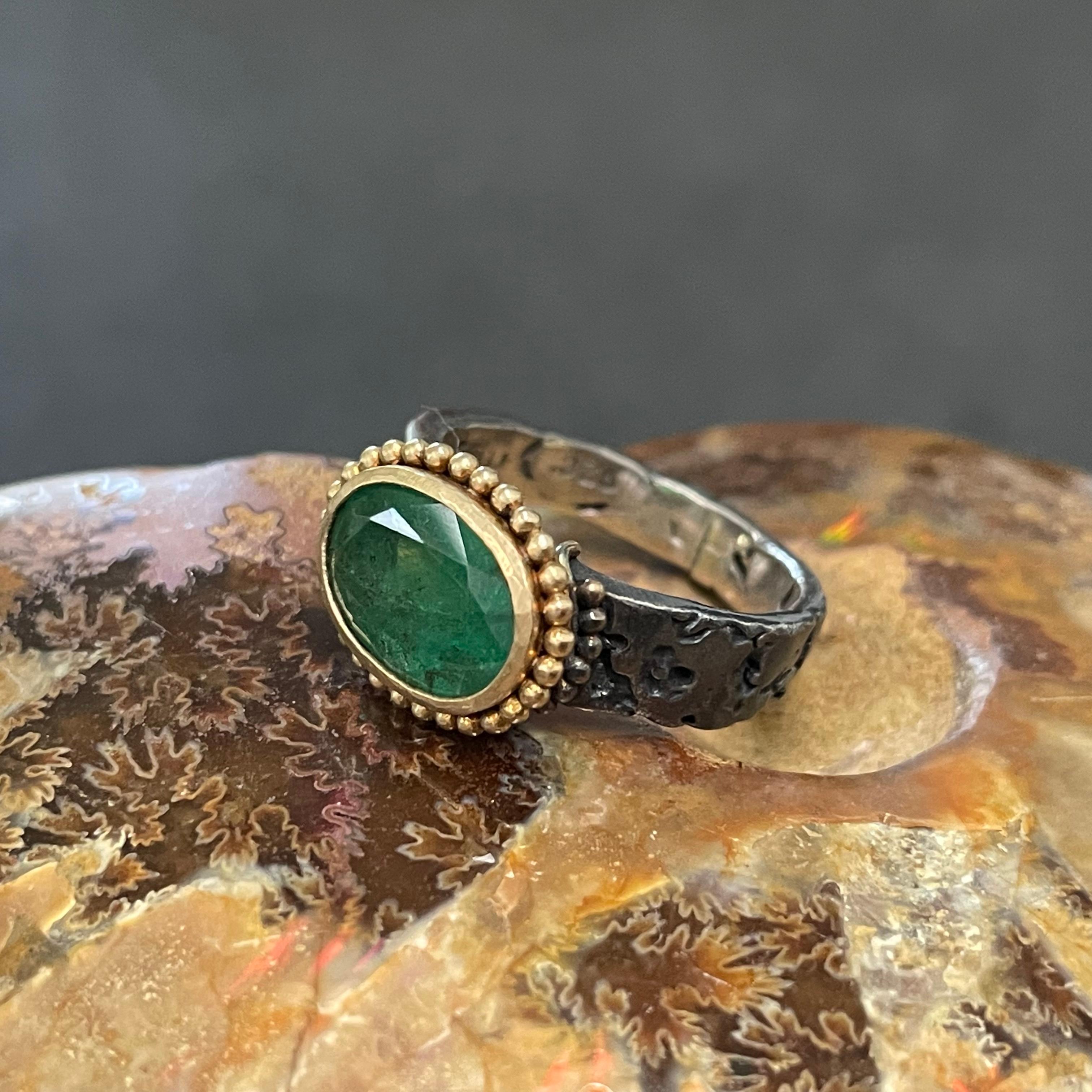 Steven Battelle 2.8 Carats Emerald Oxidized Silver 18K Gold Ring For Sale 10