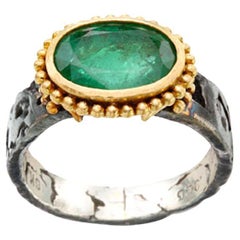 Steven Battelle 2,8 Karat Smaragd Oxidiertes Silber 18K Gold Ring