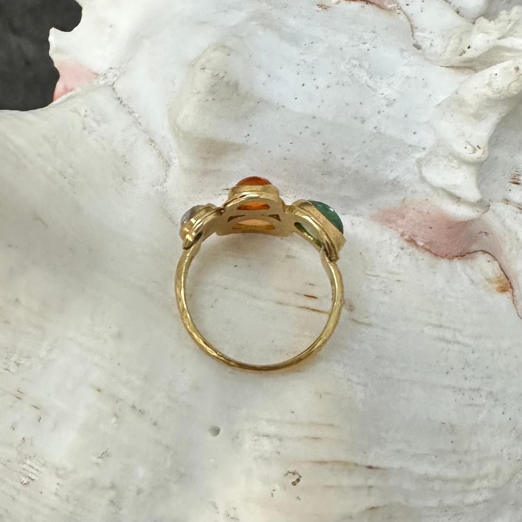 Steven Battelle 2.9 Carats Fire Opal Emerald Rainbow Moonstone 18K Gold Ring For Sale 2