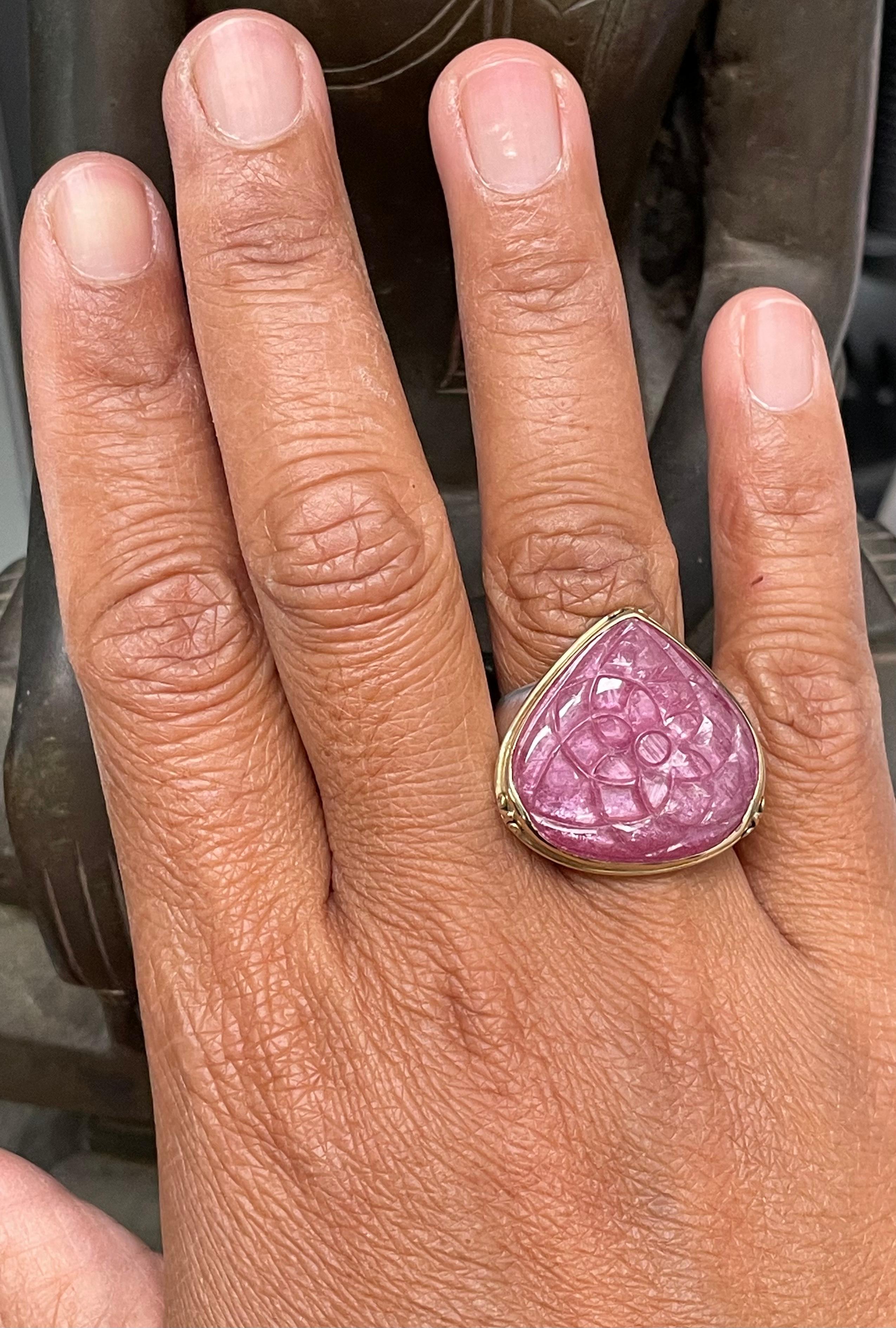 Steven Battelle 29.3 Carats Carved Ruby Sterling Silver/18K Gold Ring In New Condition For Sale In Soquel, CA