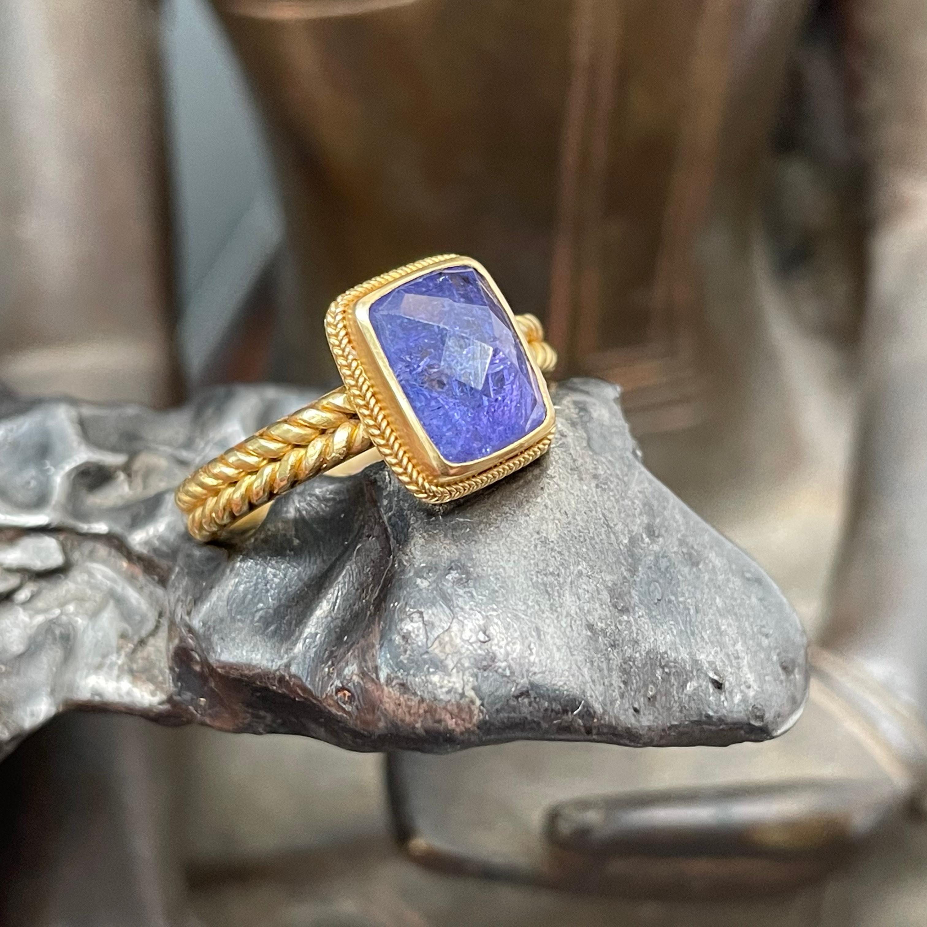 Contemporary Steven Battelle 3.0 Carats Rose Cut Tanzanite 18K Gold Ring For Sale