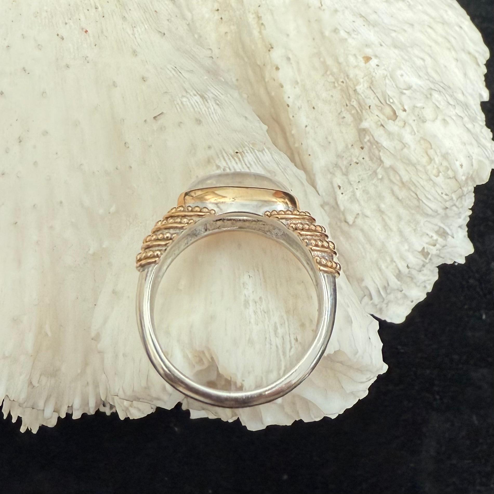 Steven Battelle Anillo de oro de 22 quilates y plata de ley con 3,1 quilates de piedra lunar arco iris en Nuevo estado para la venta en Soquel, CA