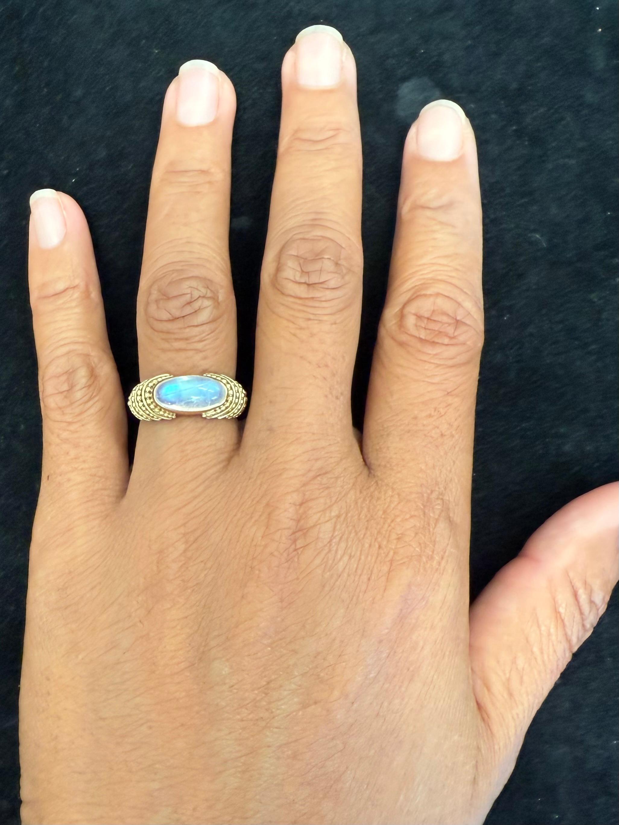 De las mujeres Steven Battelle Anillo de oro de 22 quilates y plata de ley con 3,1 quilates de piedra lunar arco iris en venta