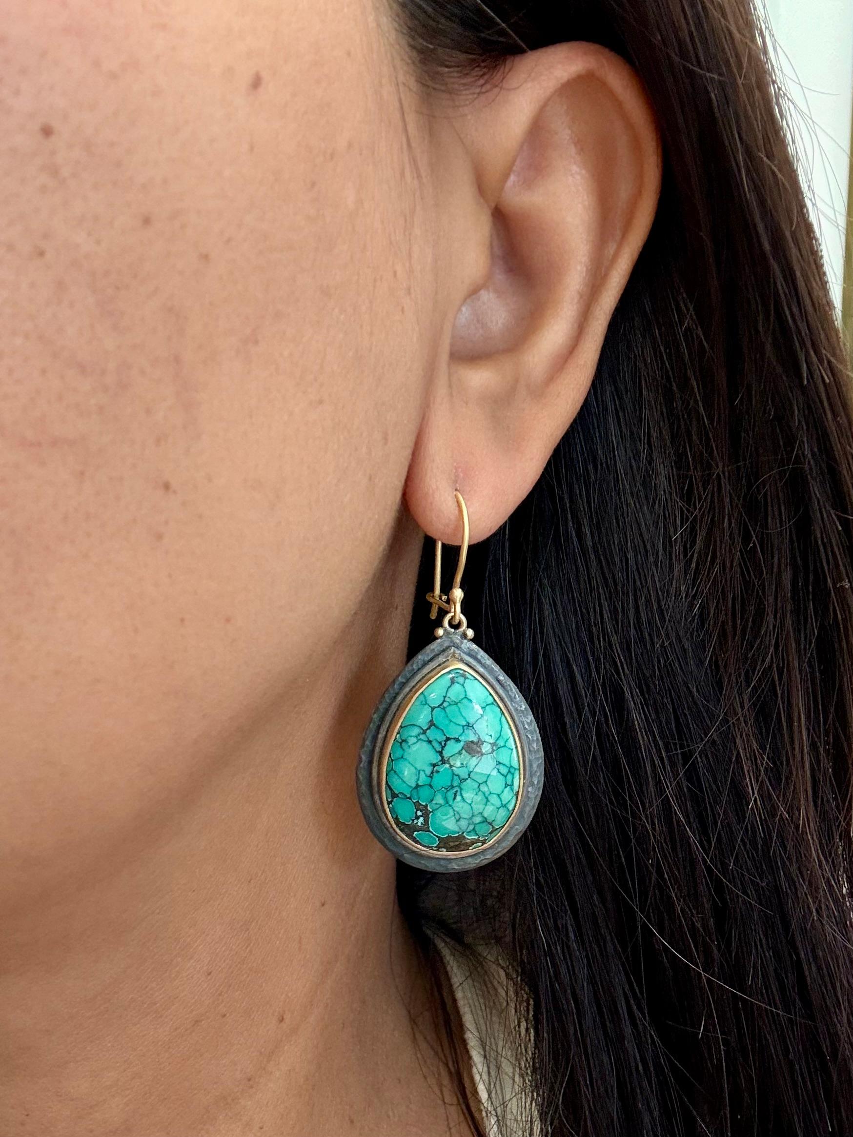 Steven Battelle 31.8 Carats Large Turquoise Sterling 18K Gold Wire Earrings For Sale 6