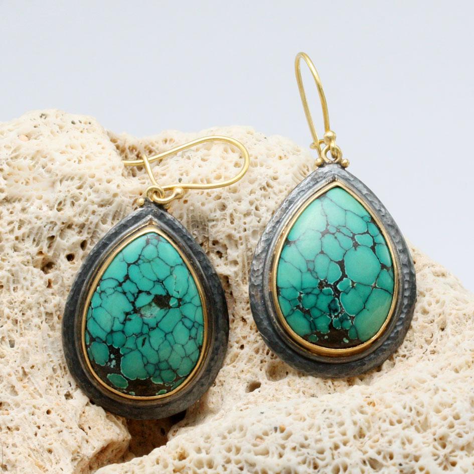 Steven Battelle 31.8 Carats Large Turquoise Sterling 18K Gold Wire Earrings For Sale 1