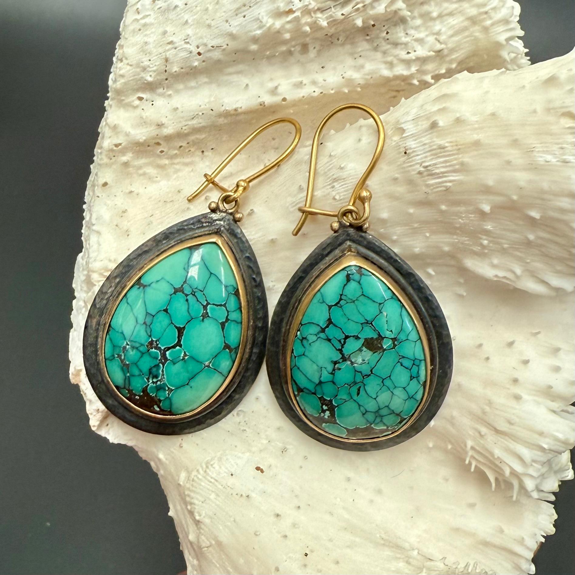 Steven Battelle 31.8 Carats Large Turquoise Sterling 18K Gold Wire Earrings For Sale 3