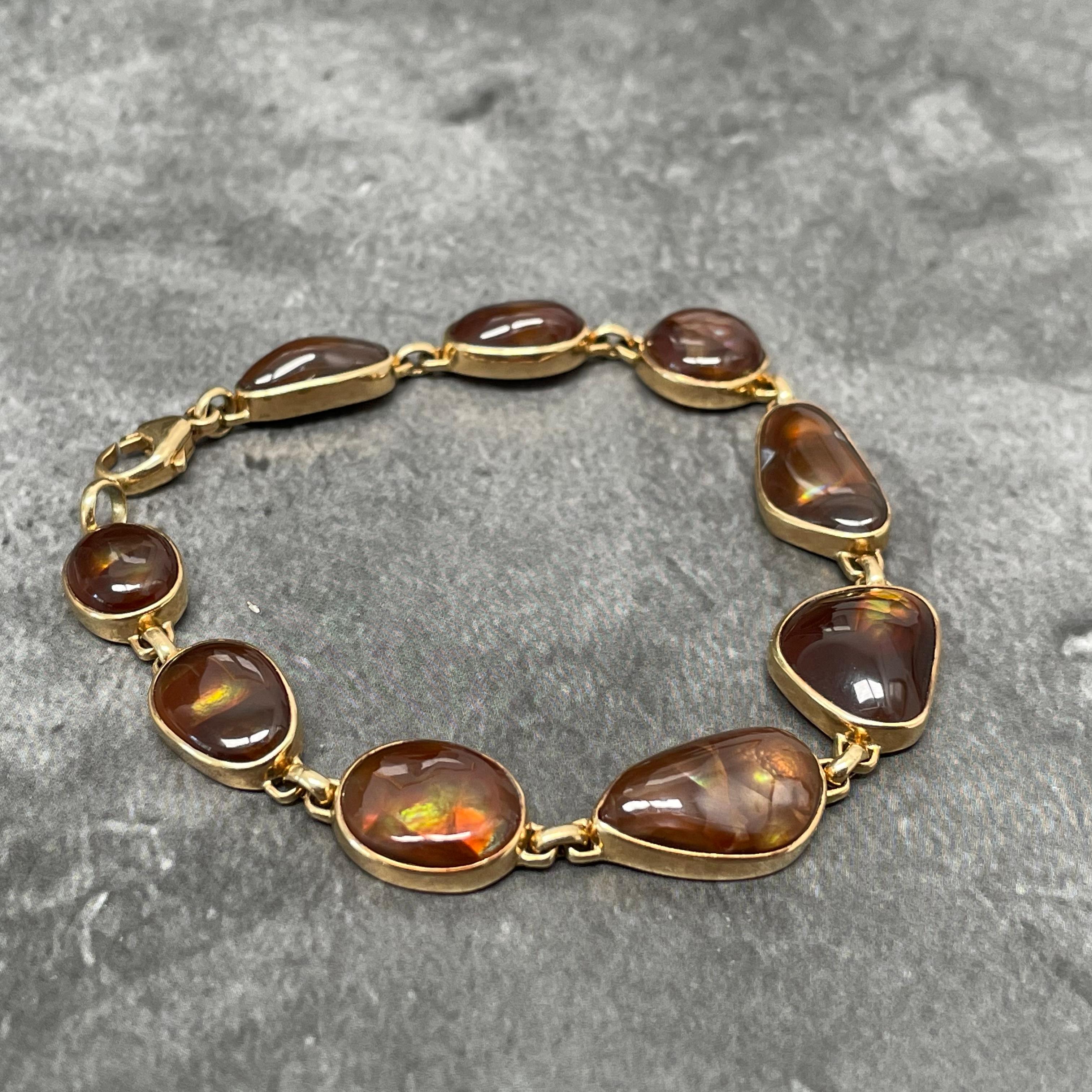 32.8 Carats Fire Agate 18k Gold Bracelet In New Condition For Sale In Soquel, CA