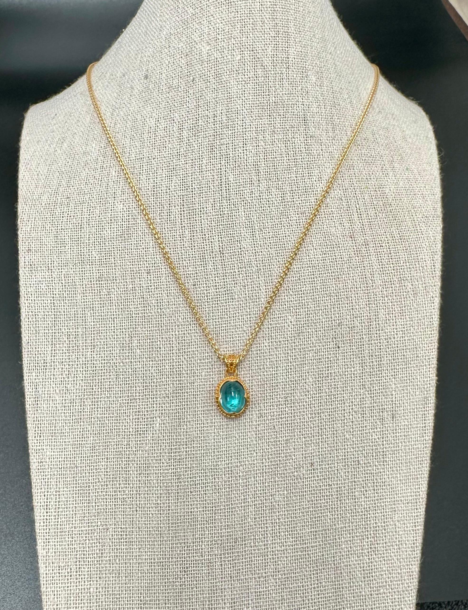 da uomo o donna Ciondolo con apatite cabochon in oro 22K di Steven Battelle da 3,3 carati in vendita