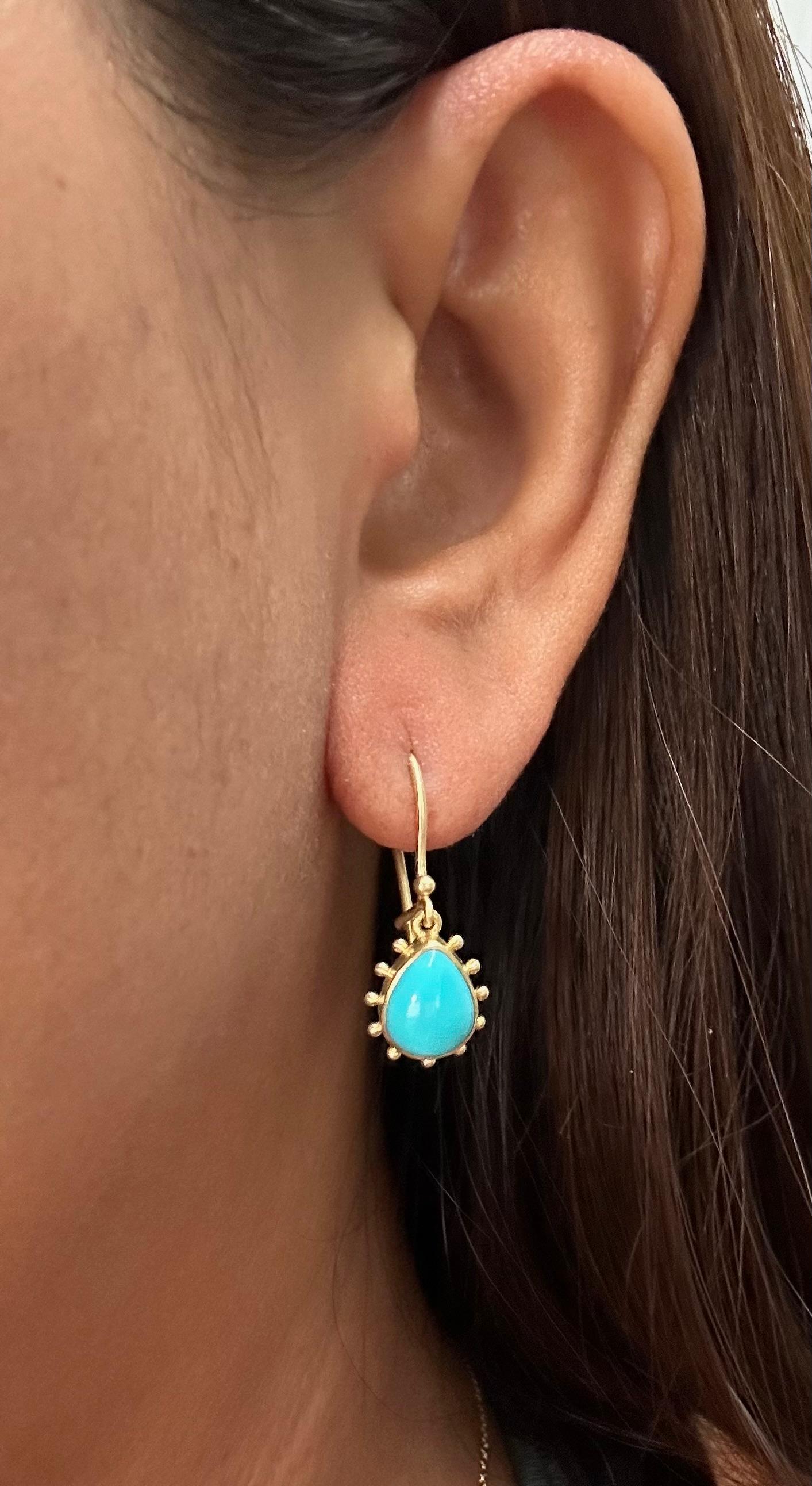 3.3 Carats Sleeping Beauty Turquoise 18k Gold Wire Earrings For Sale 5