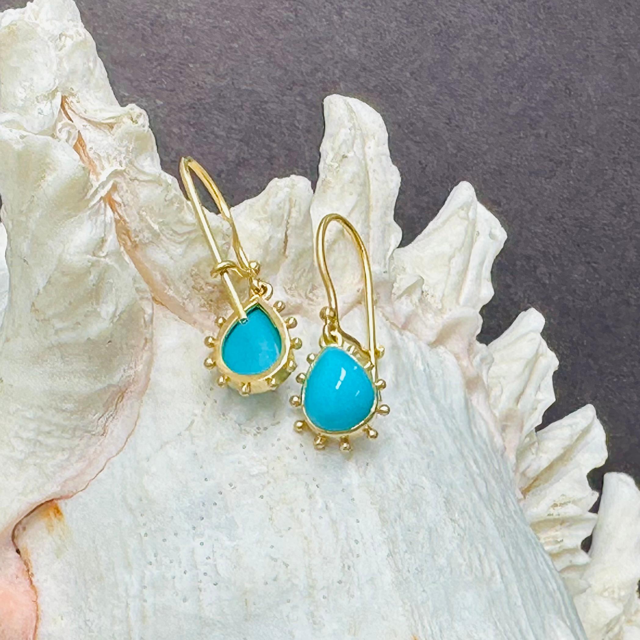 Pear Cut 3.3 Carats Sleeping Beauty Turquoise 18k Gold Wire Earrings For Sale