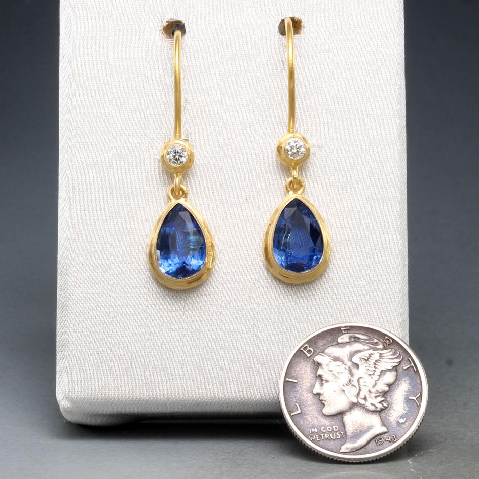 Women's or Men's Steven Battelle 3.5 Carats Kyanite Diamond 18K Gold Wire Earrings For Sale