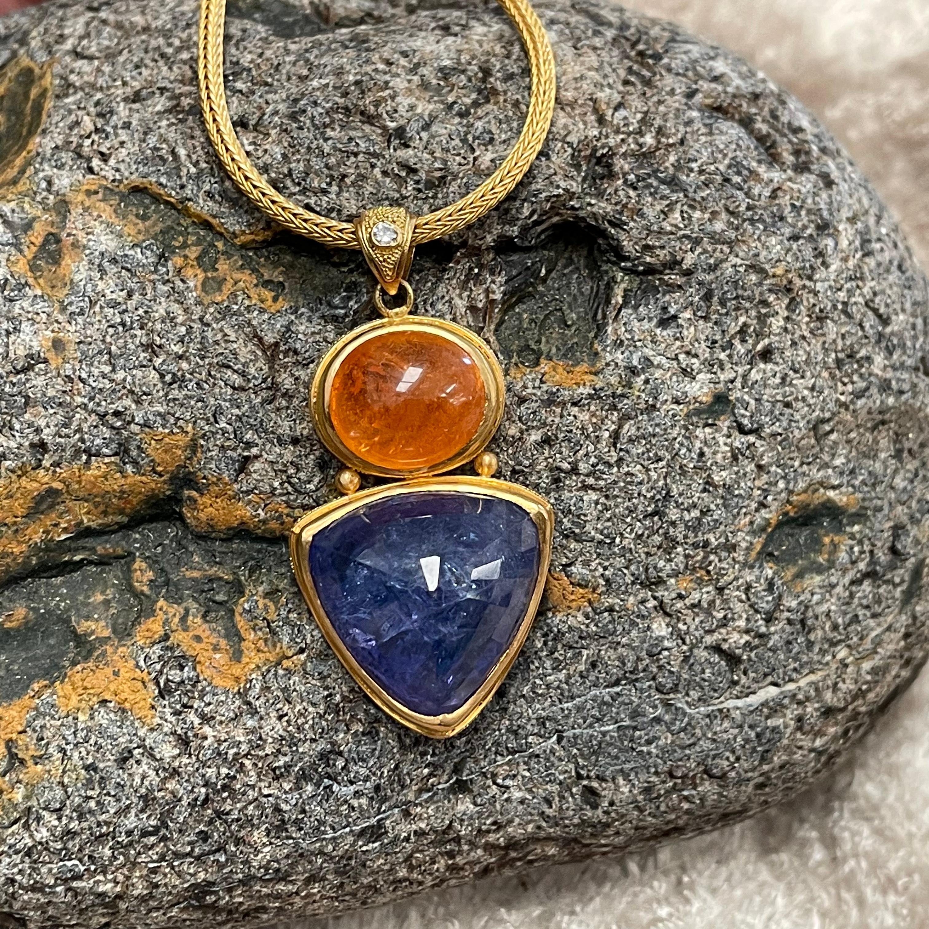 Steven Battelle Pendentif en or 22 carats avec tanzanite et diamants spessartites de 36,8 carats en vente 5