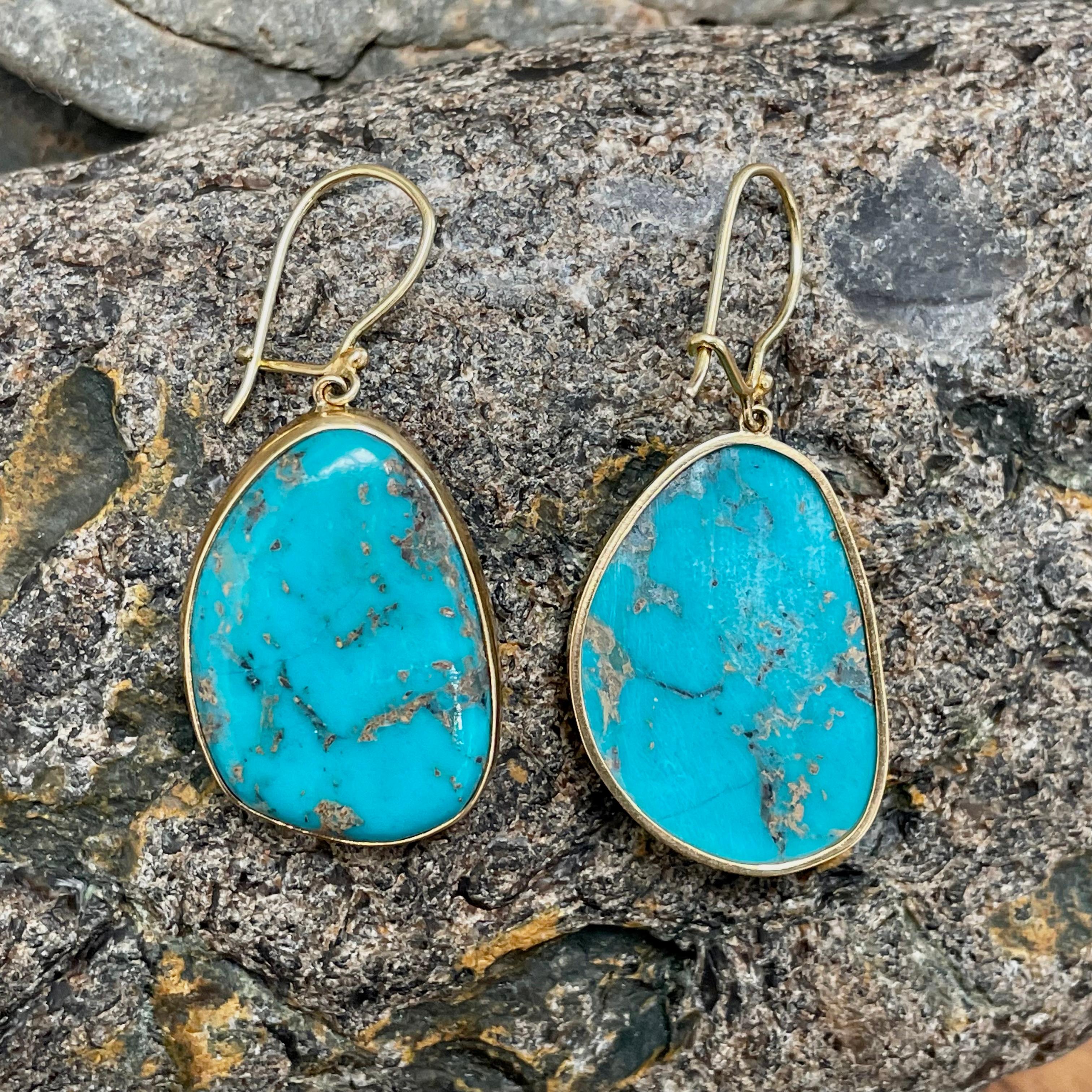 Steven Battelle 36.8 Carats Turquoise 18K Gold Wire Earrings In New Condition In Soquel, CA