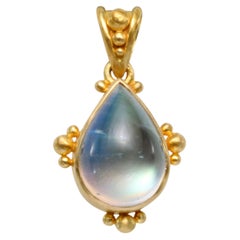 Steven Battelle 3.7 Carats Rainbow Moonstone 18K Gold Pendant