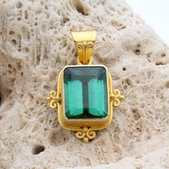 Steven Battelle 3.8 Carats Green Tourmaline 18K Gold Pendant