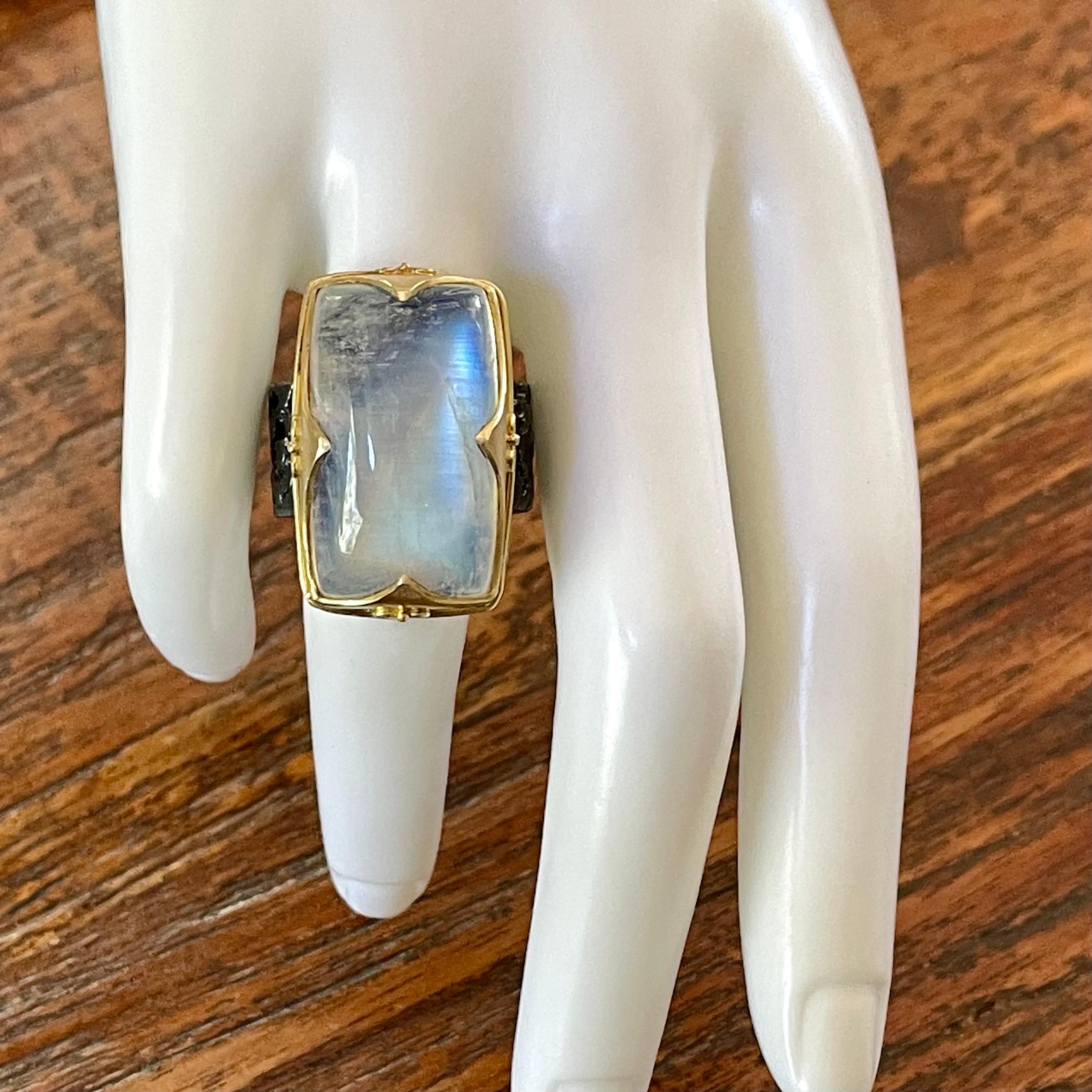Steven Battelle 38.8 Carats Rainbow Moonstone Cabochon Gold Silver Ring For Sale 2