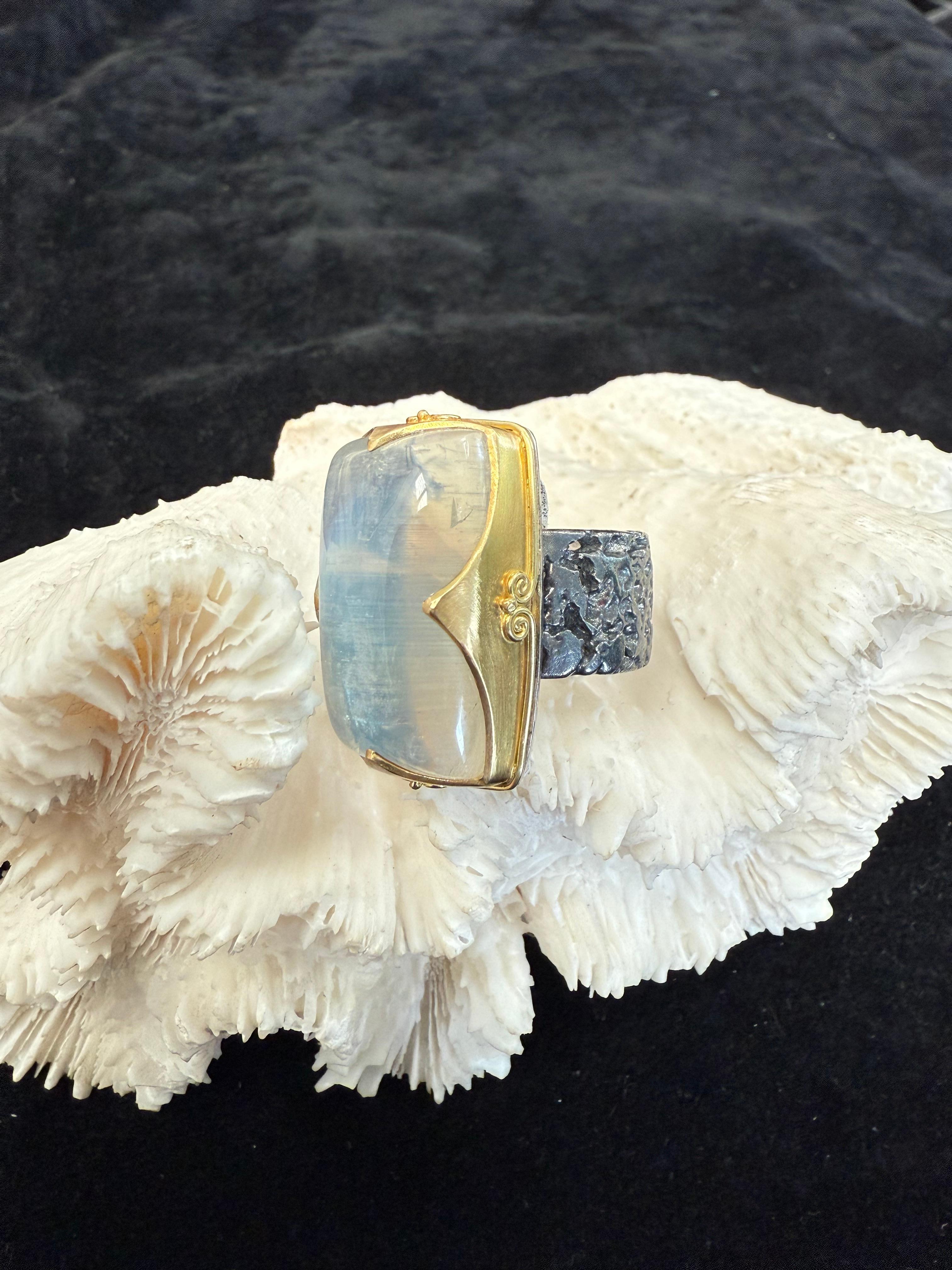 Steven Battelle 38.8 Carats Rainbow Moonstone Cabochon Gold Silver Ring For Sale 4